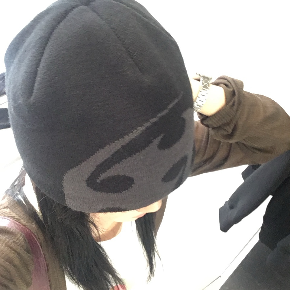 Sansan Gear Logo Beanie Charcoal - 24FW 착용 스타일 - 1