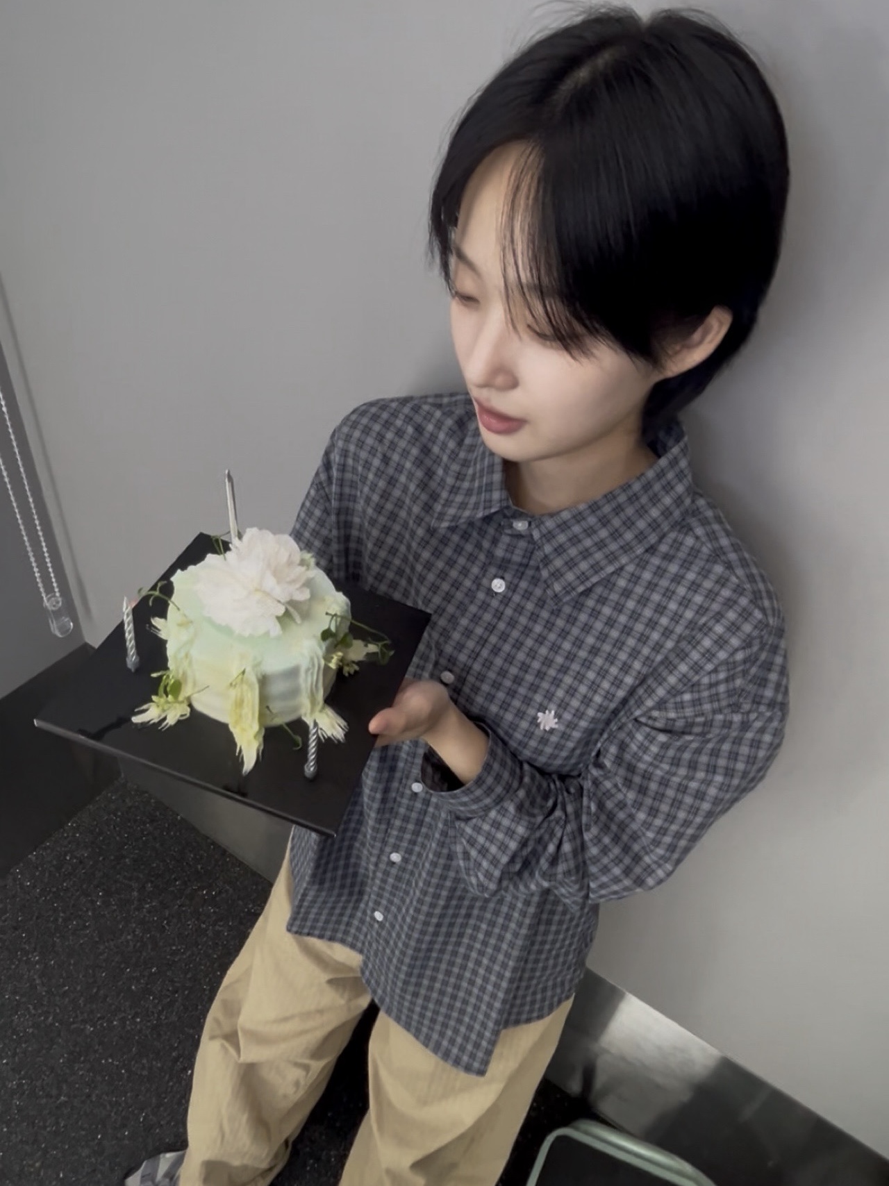 SLOW RECORD HOUSE Breeze Check Shirt Blue 착용 스타일 - 2
