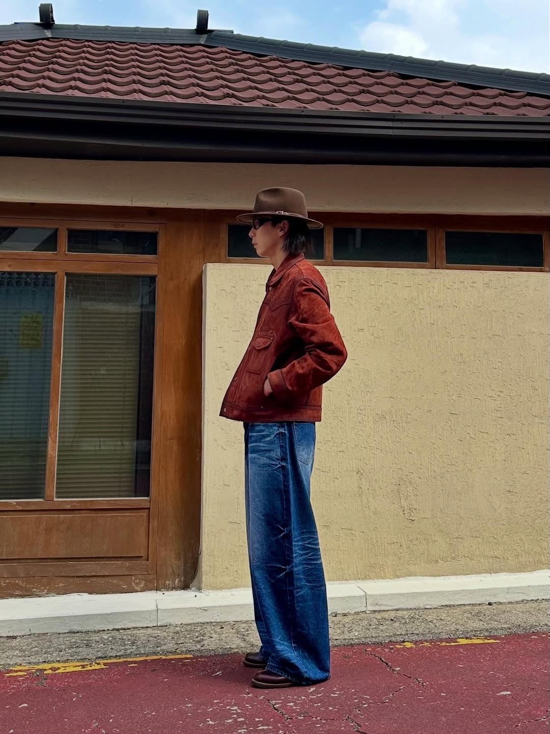 SSERPE Starry Night Washed Wide Denim Pants Blue 착용 스타일 - 4