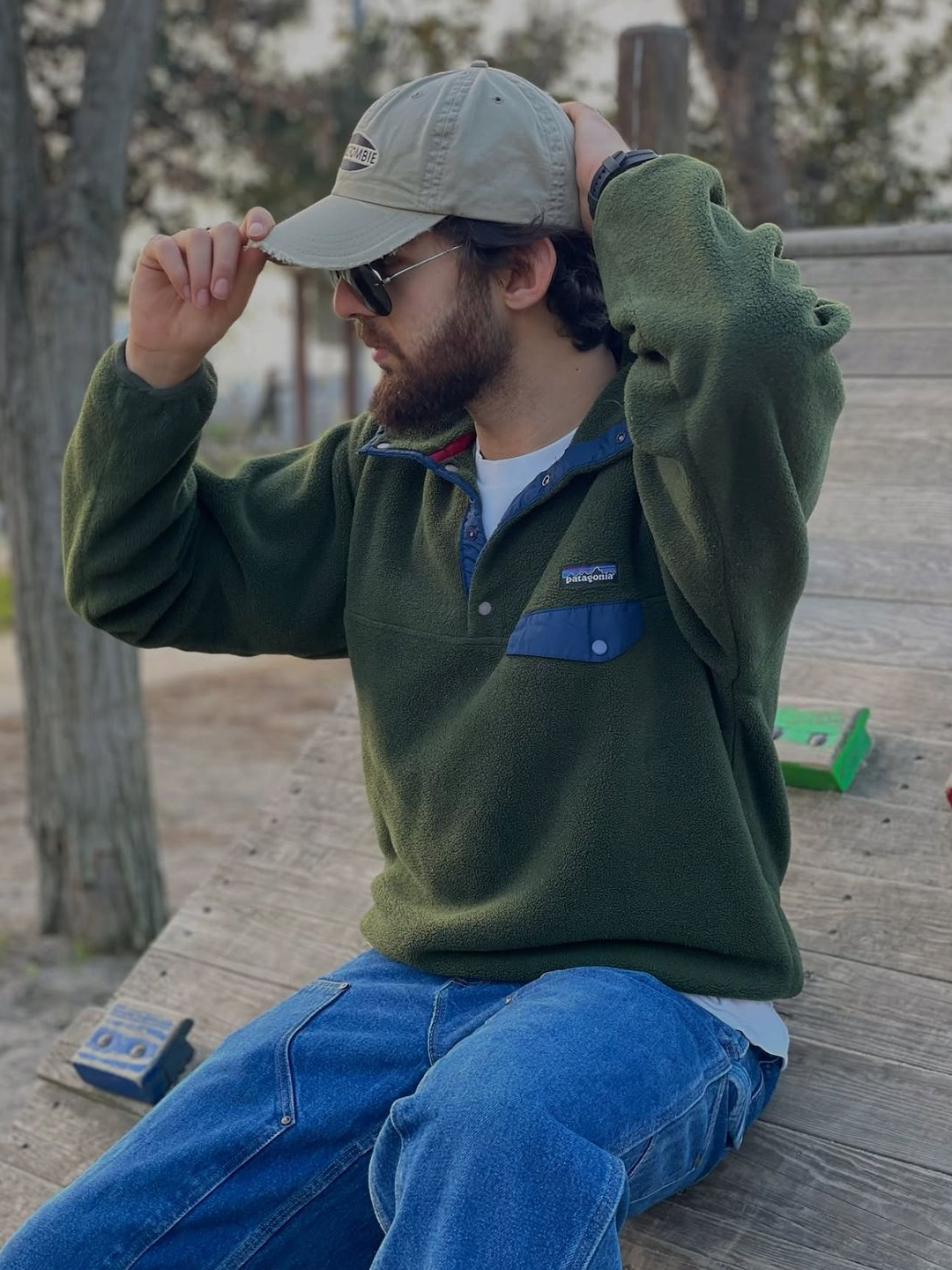 Patagonia Lightweight Synchilla Snap-T Fleece Pullover Oatmeal Heather/Smolder Blue/New Navy, Patagonia Classic Retro-X Fleece Jacket Dark Natural W Basin Green 착용 스타일 - 4