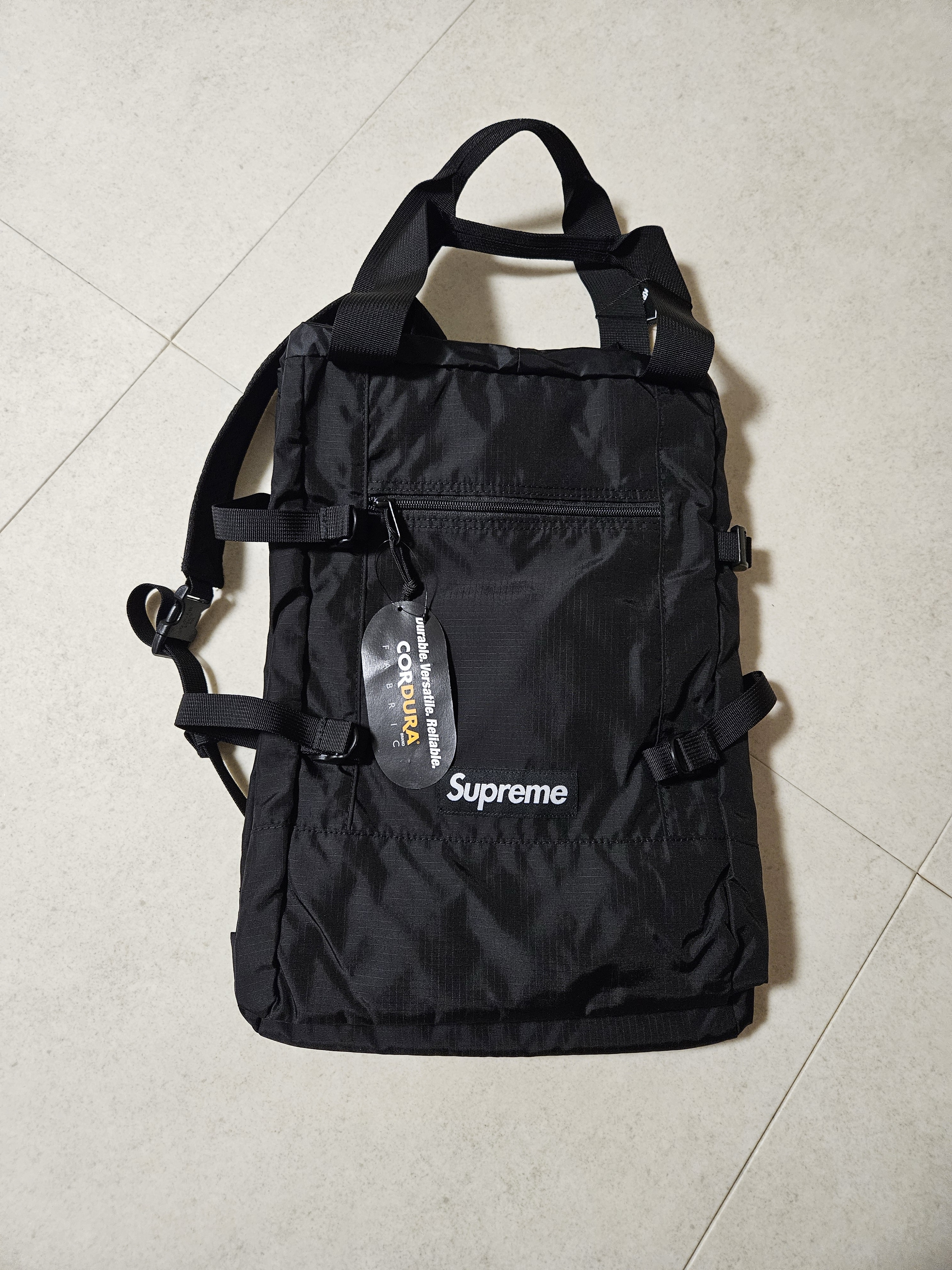 Supreme Tote Backpack Black - 19SS 착용 스타일 - 1