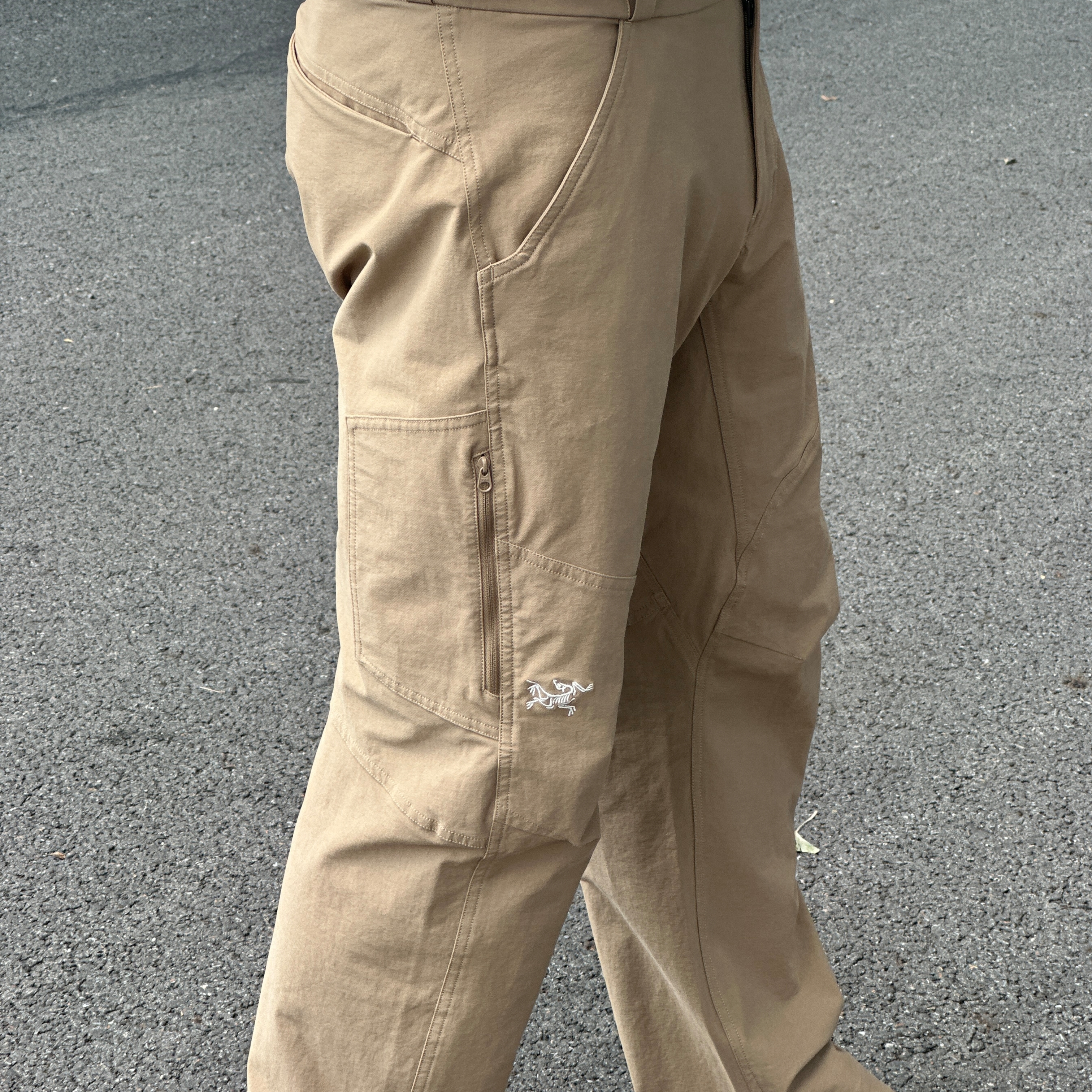 Arc'teryx Cronin Cotton Pants Canvas 착용 스타일 - 2