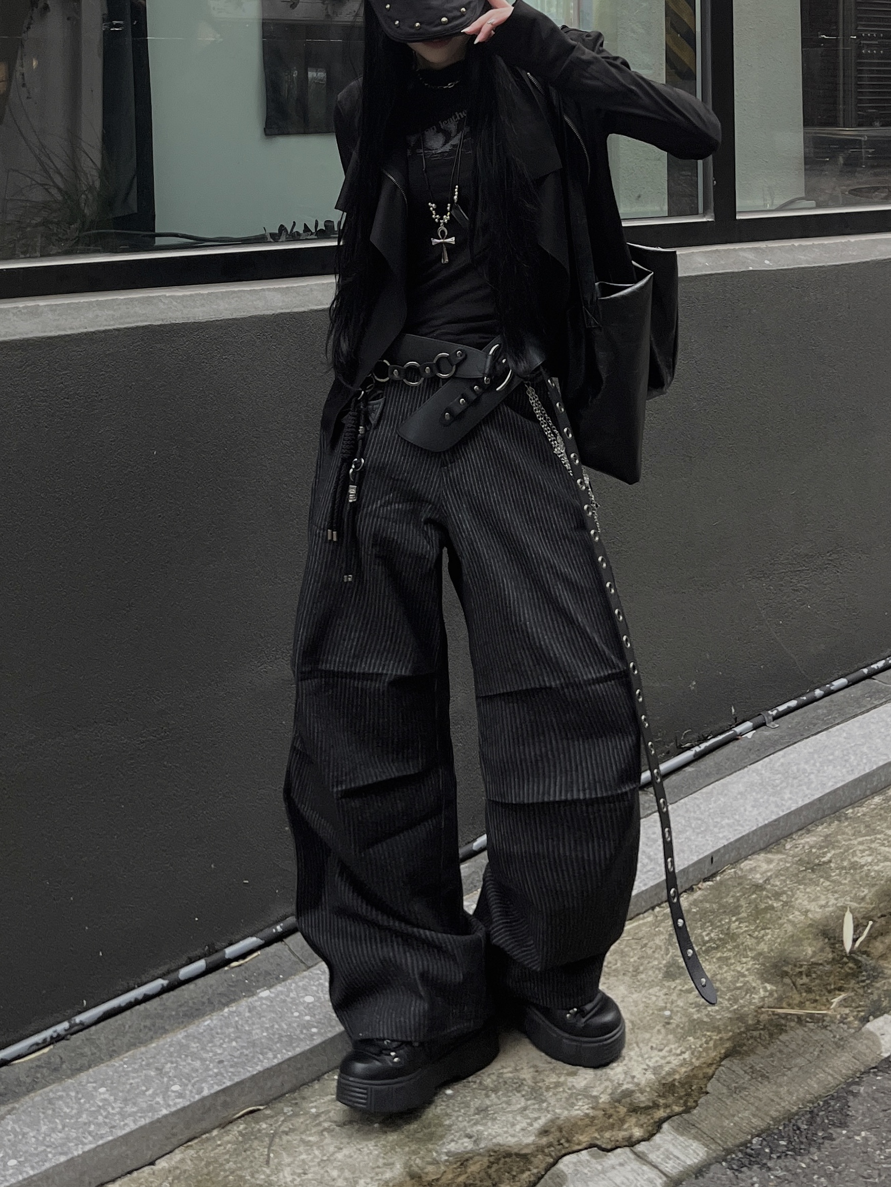 SLOW RECORD HOUSE Double Pintuck Stripe Denim Pants 착용 스타일 - 10
