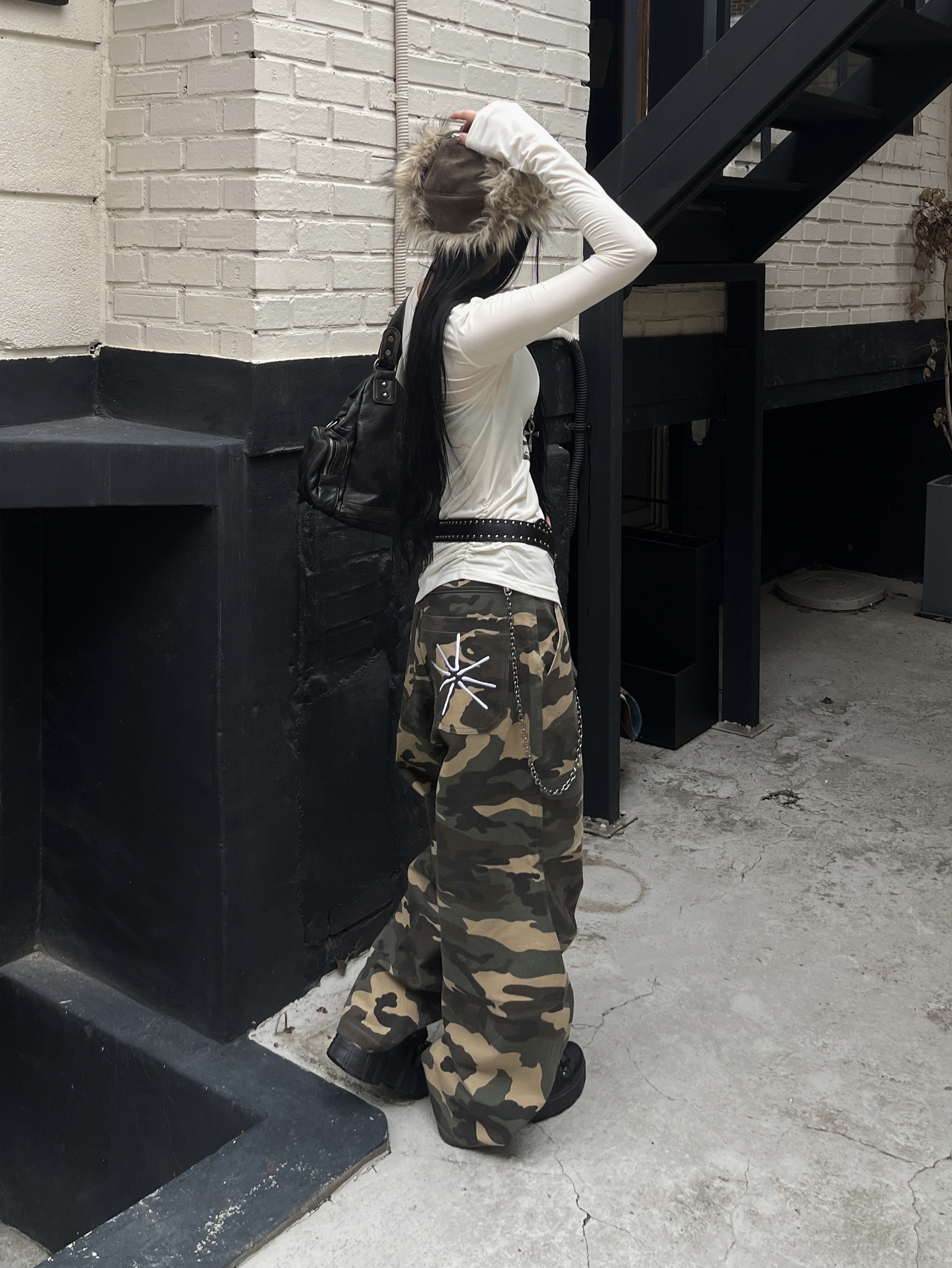 SLOW RECORD HOUSE Double Pintuck Cotton Pants Camo Vintage Green 착용 스타일 - 6