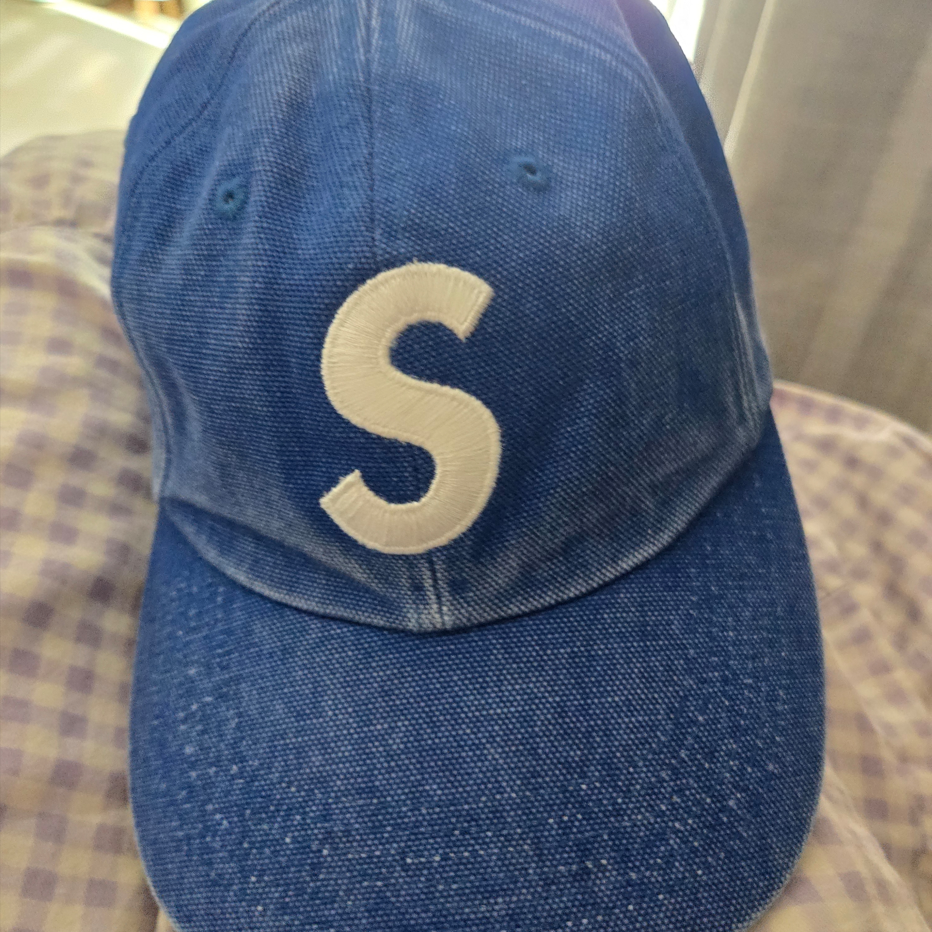 Supreme Pigment Coated Canvas S Logo 6-Panel Royal - 25FW 착용 스타일