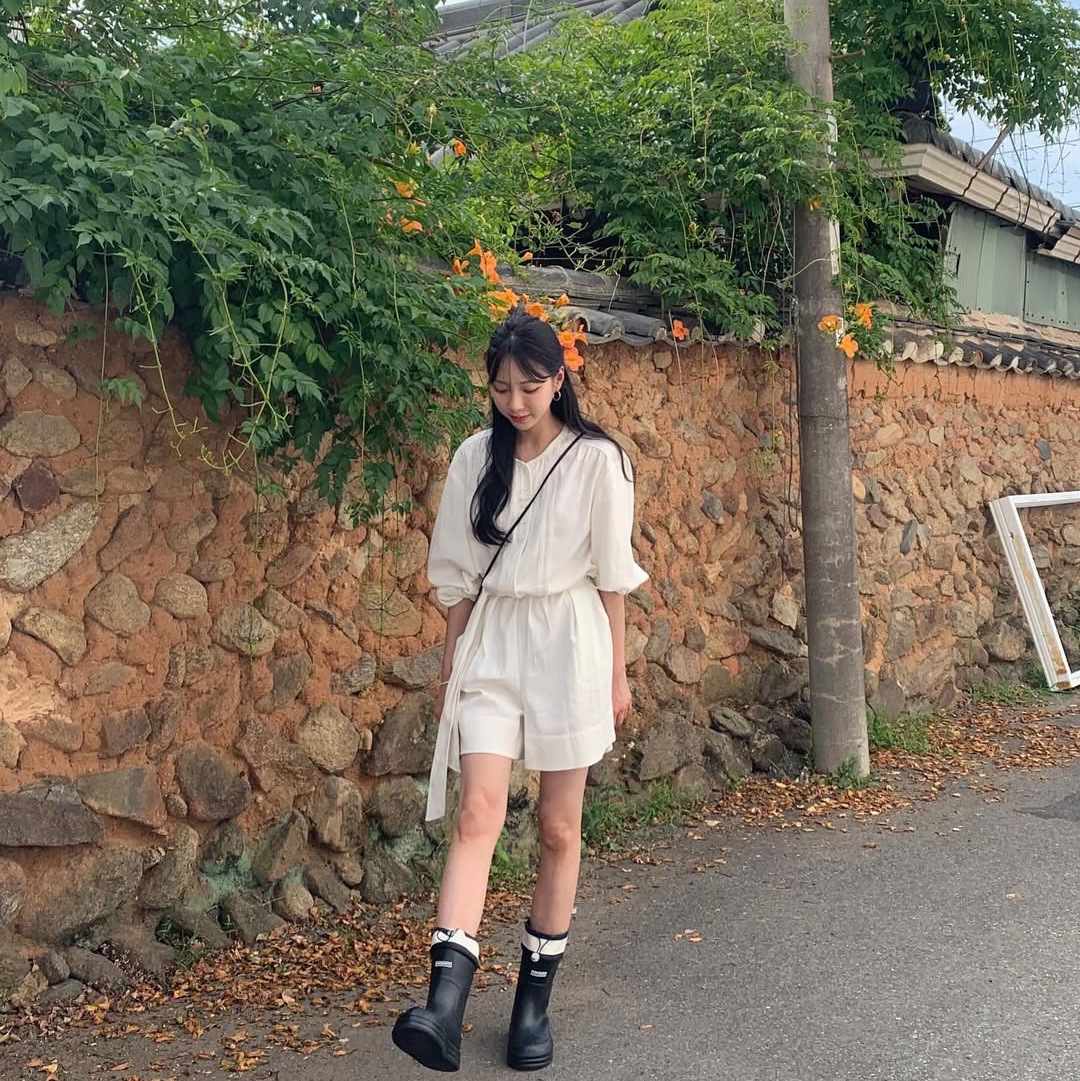 earpearp Sheer String Rain Boots Middle Black 착용 스타일 - 2