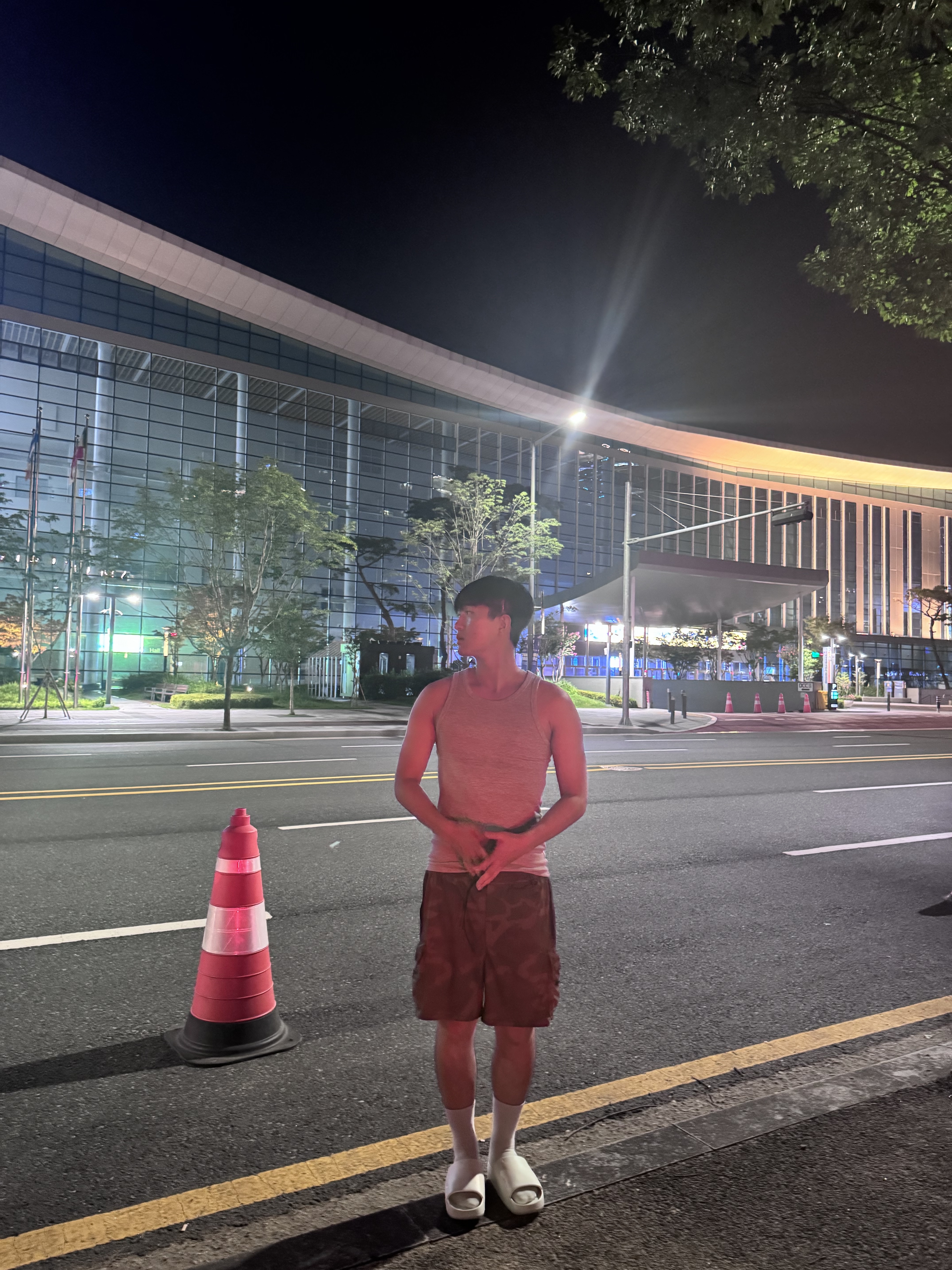 Nike Calm Slide Sail 착용 스타일 - 1