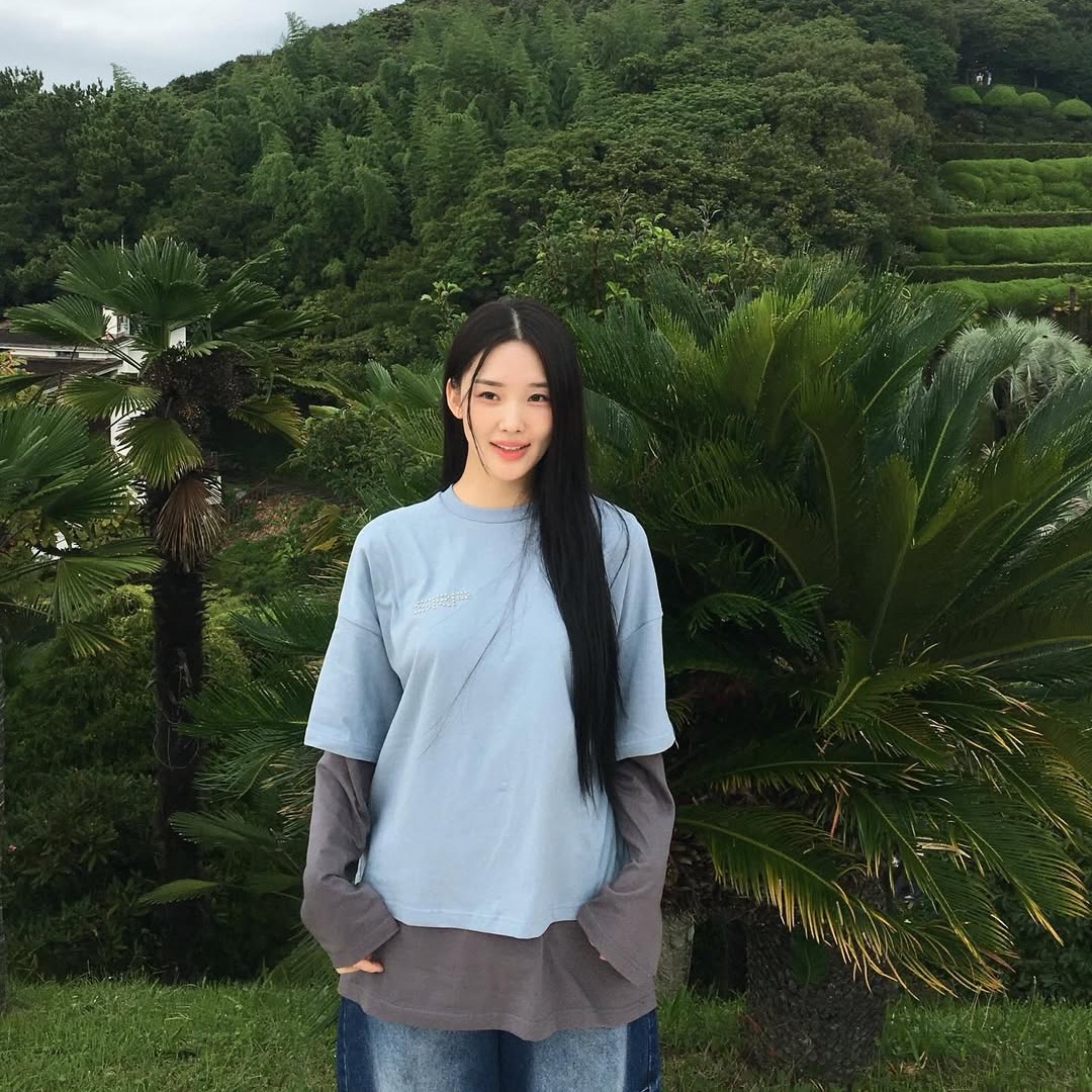 SSERPE Flame Star Layered Long Sleeve T Light Blue, SSERPE Flame Star Layered Long Sleeve T Pigment Charcoal 착용 스타일 - 1