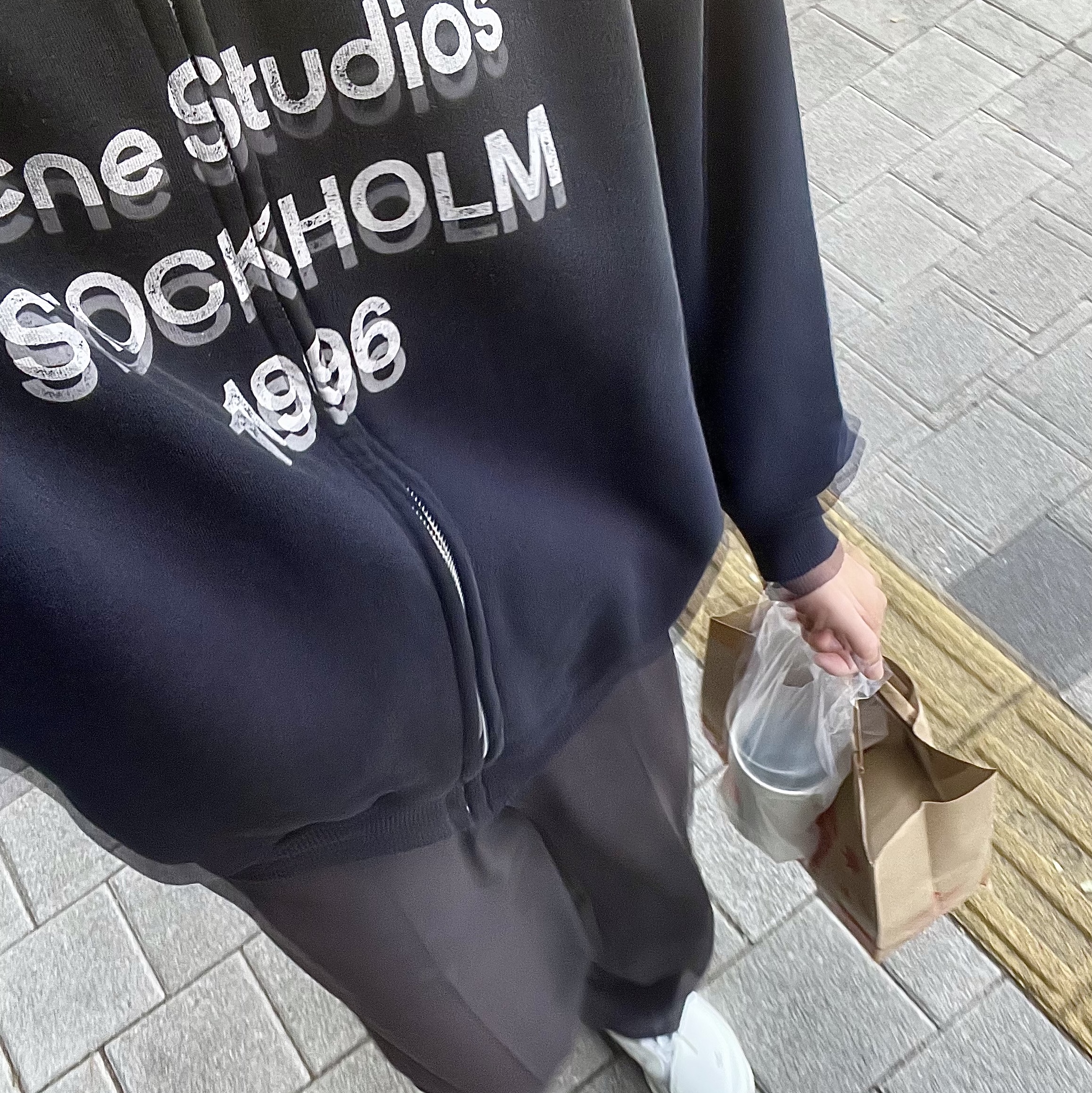 Acne Studios Zip Sweater Logo Black, On Running x Post Archive Faction (Paf) Cloudmonster 2 Vapor Frost 착용 스타일