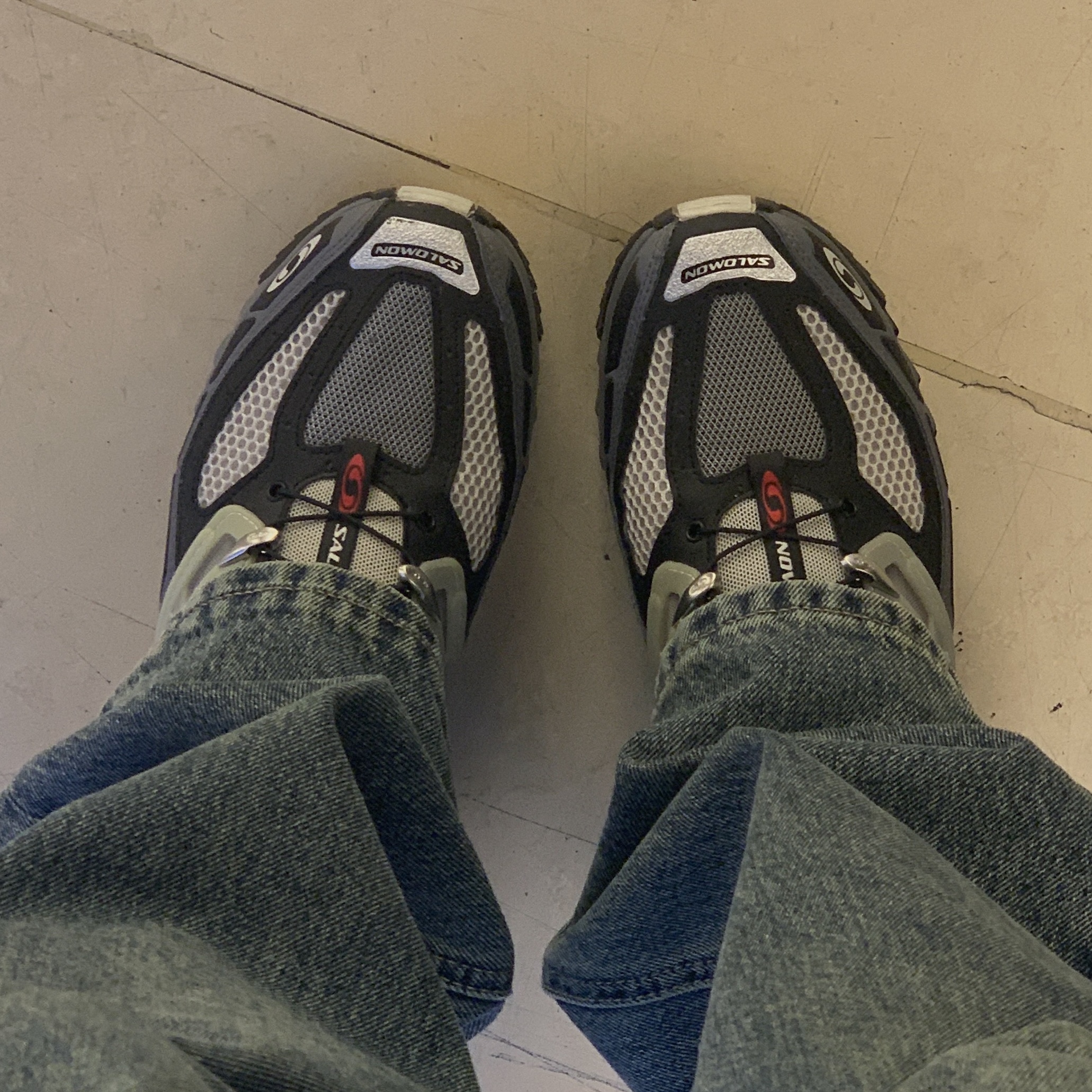 Salomon ACS Pro ADV Lunar Rock Goji 착용 스타일