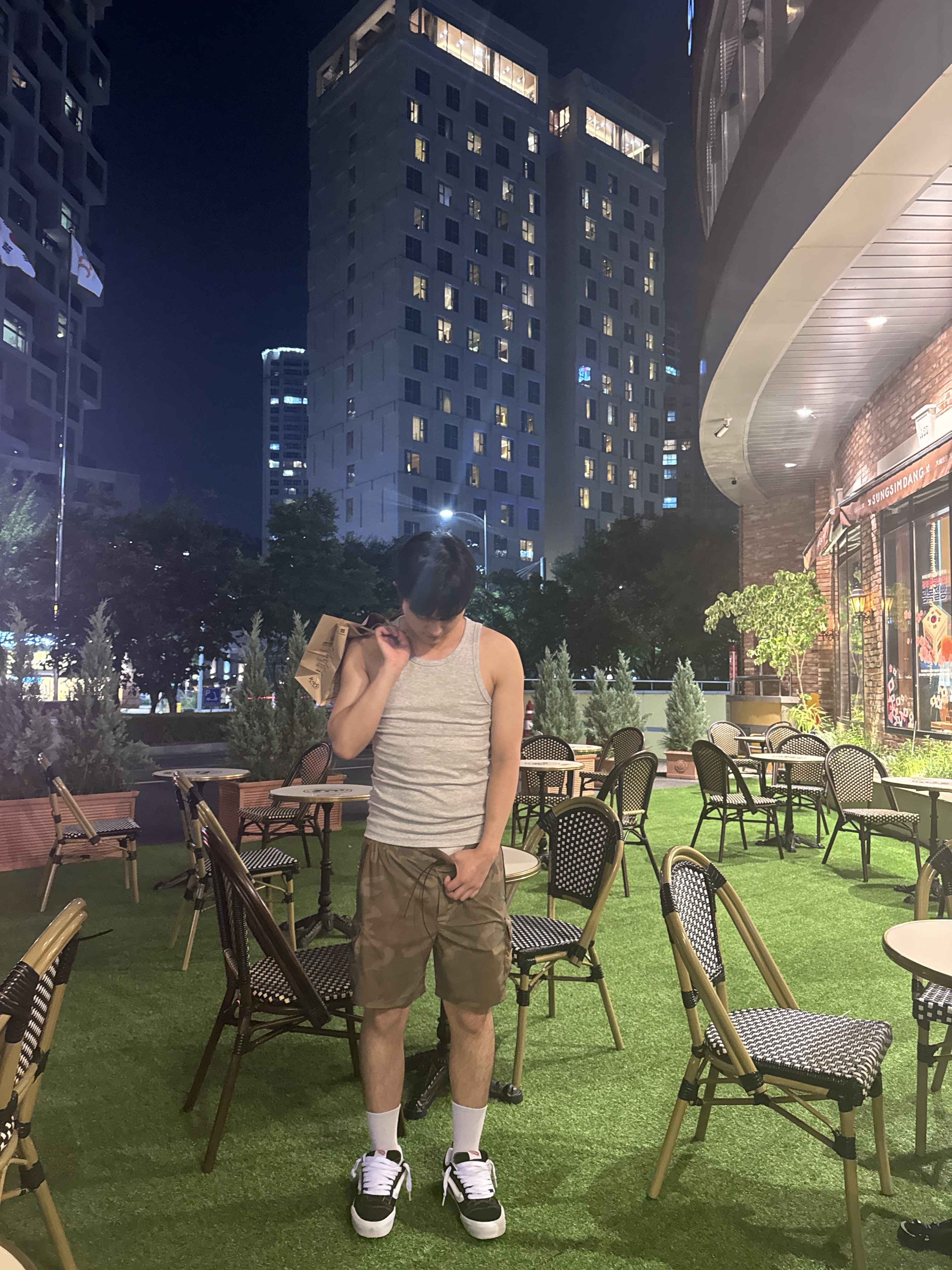 Nike Calm Slide Sail 착용 스타일 - 3