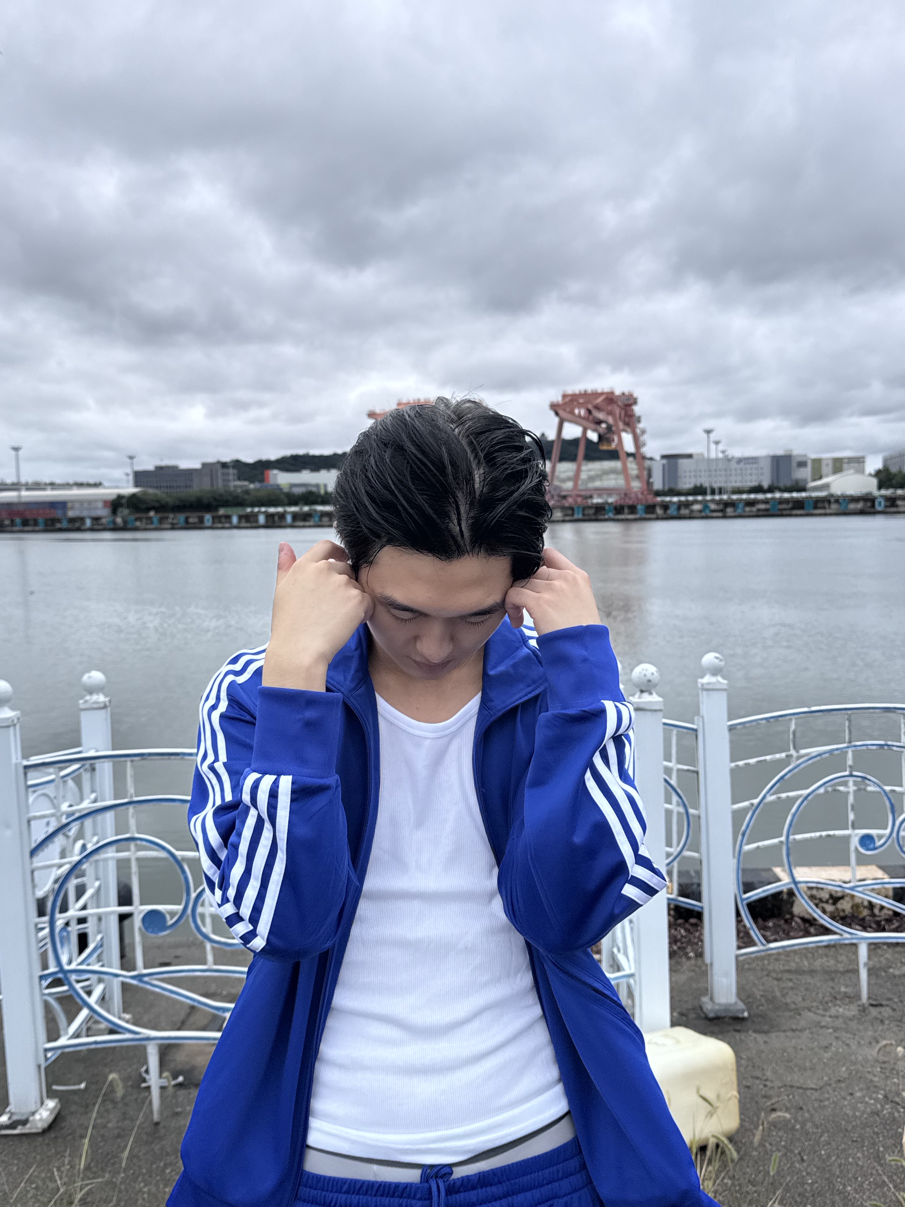 Adidas Adicolor Classics Firebird Track Top Black - KR Sizing, Adidas Adicolor Classics Firebird Track Tracksuit Bottoms Semi Lucid Blue - KR Sizing 착용 스타일 - 8