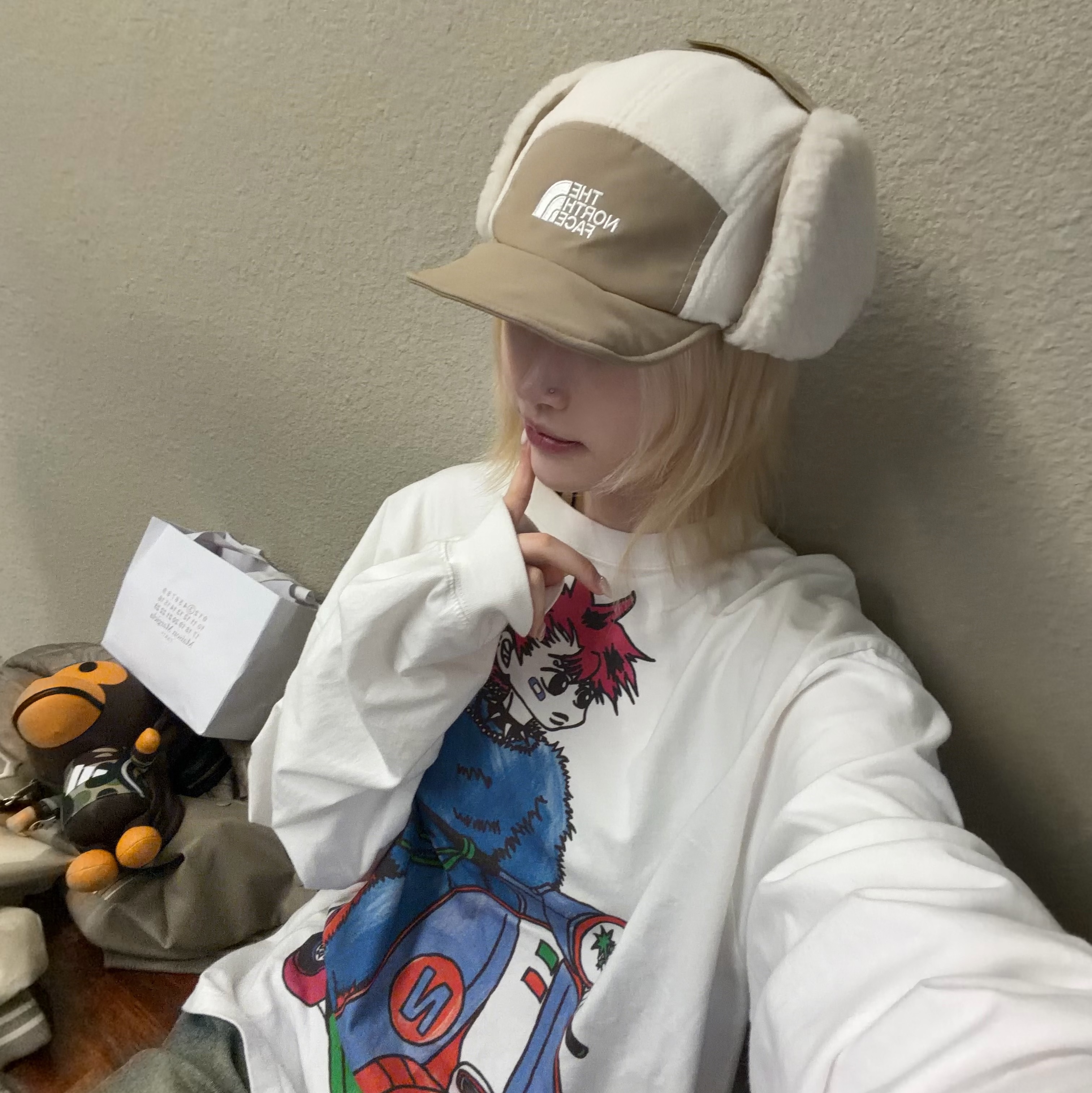 Adidas x BAPE Baby Milo Bag Auburn 착용 스타일 - 2