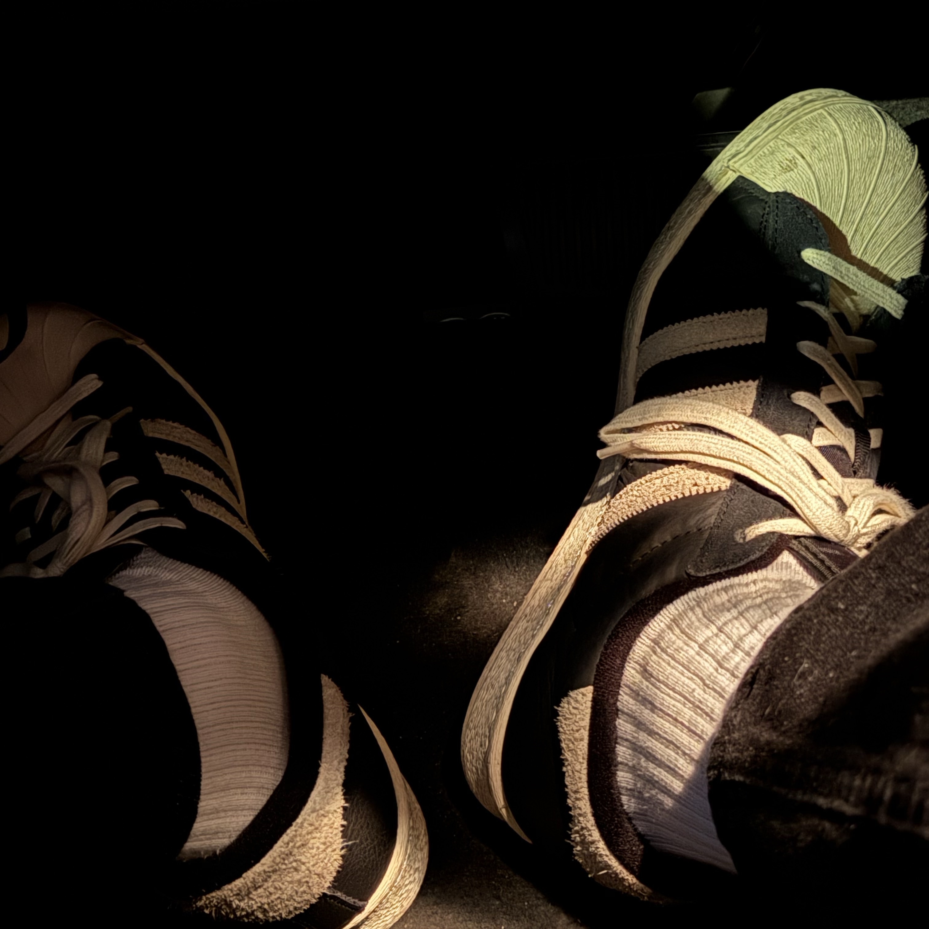 Adidas Superstar 82 Black White 착용 스타일