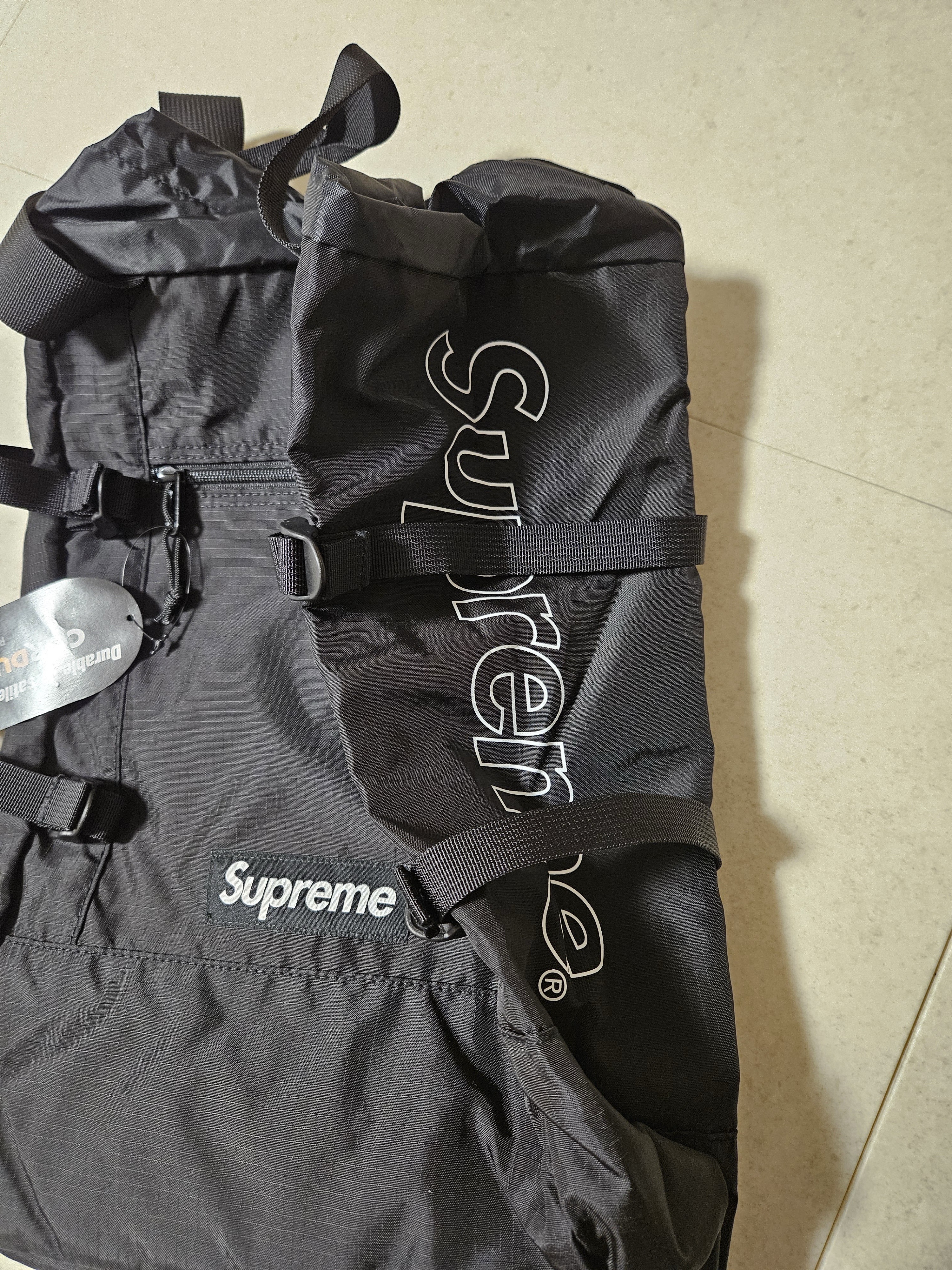 Supreme Tote Backpack Black - 19SS 착용 스타일 - 4