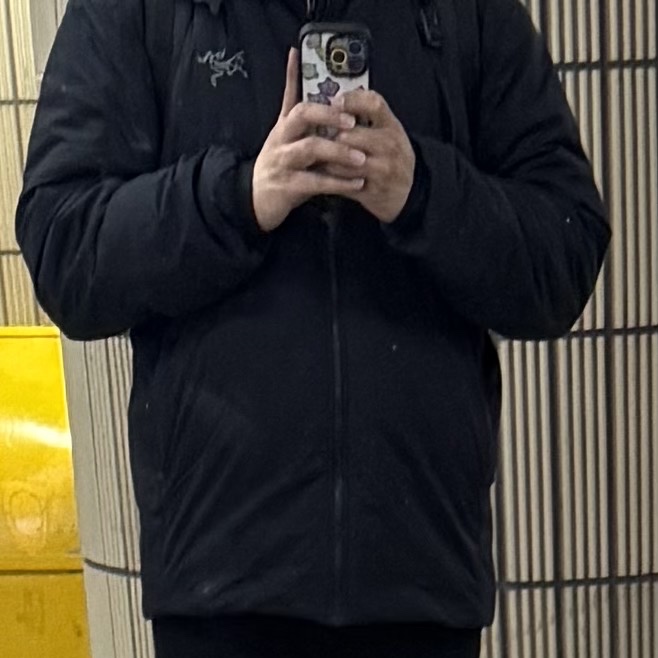 Arc'teryx Atom SV Hoody Black 착용 스타일