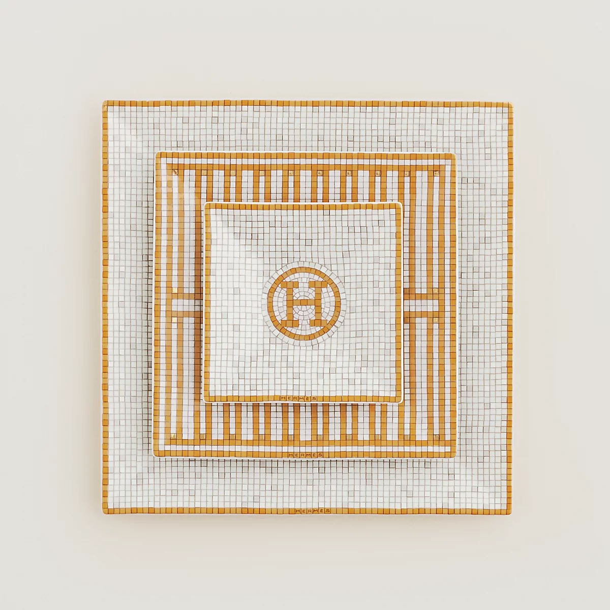 P026047P Hermes Mosaique Au 24 Square Plates No.1~3 Gold (Set of 3)