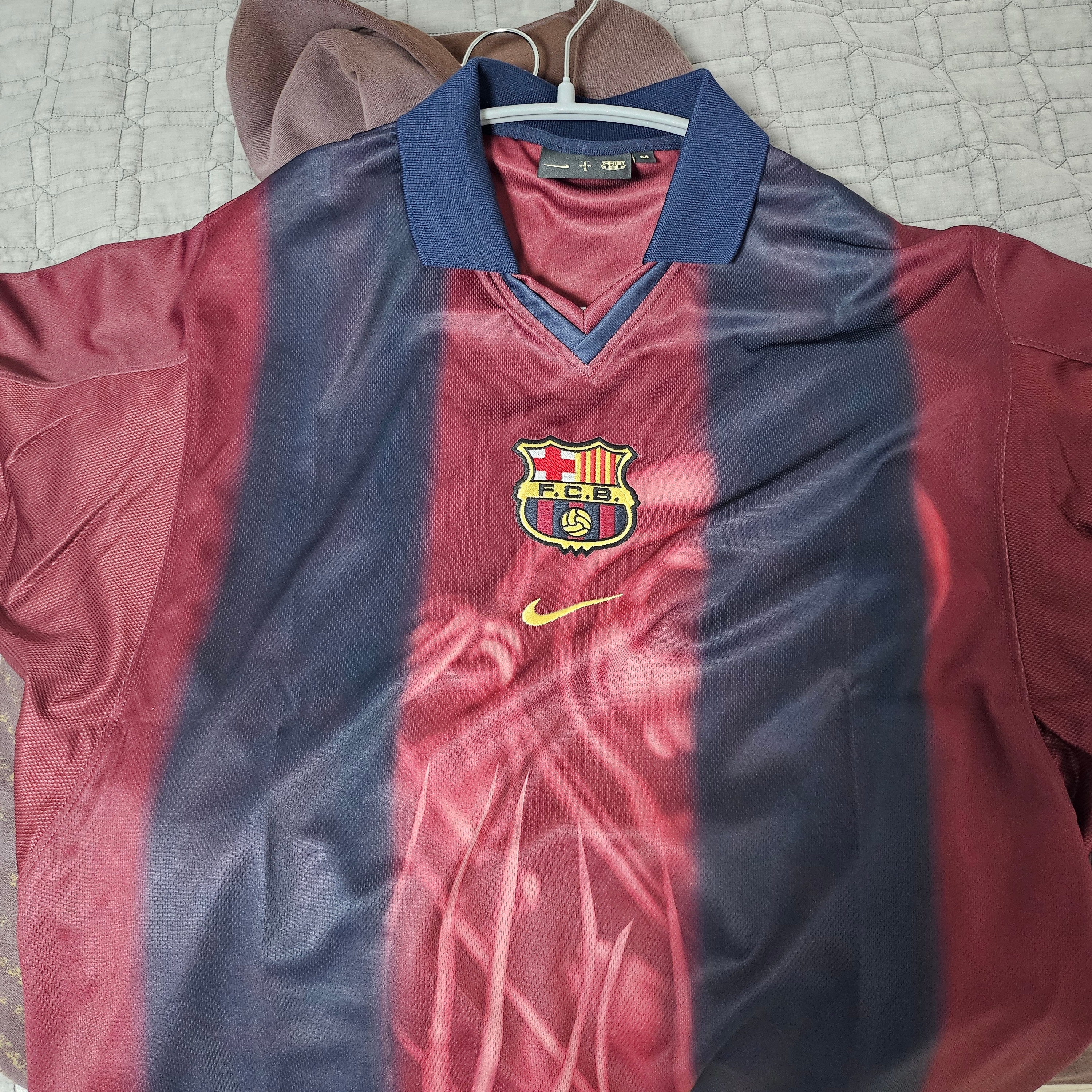 Nike FC Barcelona x Travis Scott Retro 2000/01 Home Skeleton Jersey Multicolor (Non Marking Ver.) 착용 스타일 - 2