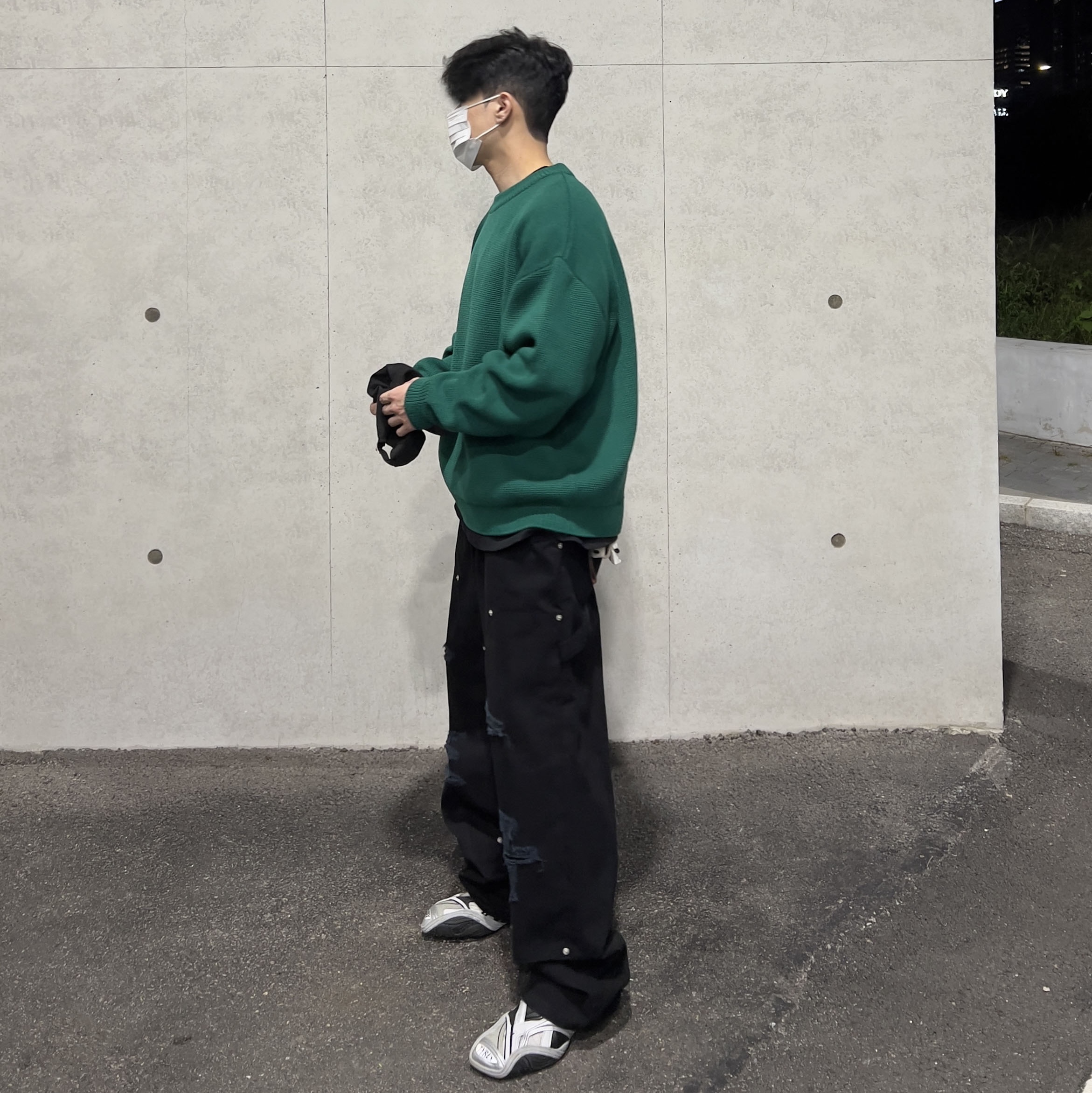 Balenciaga Tyrex Sneakers Black Grey 착용 스타일 - 6