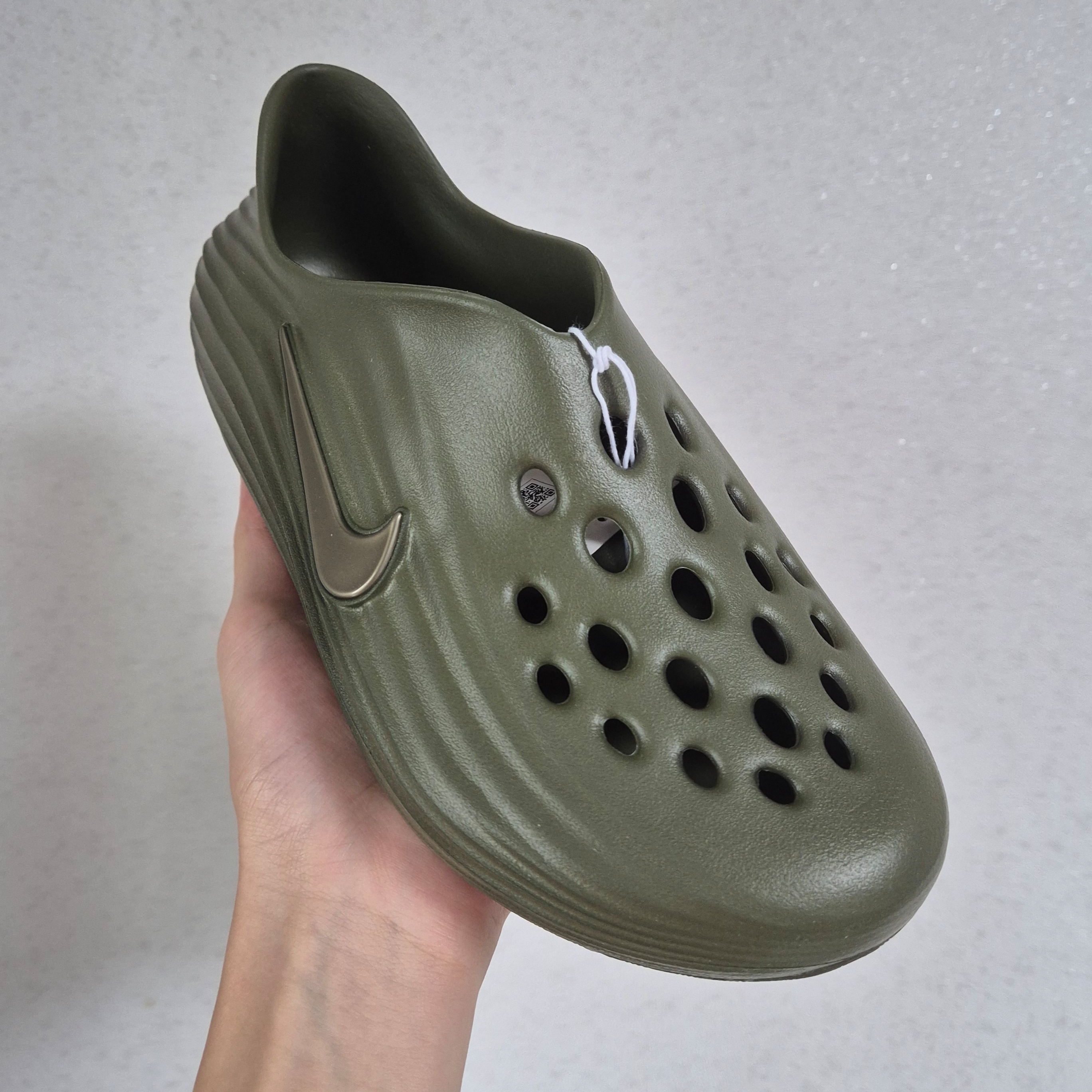 Nike ReactX Rejuven8 Medium Olive 착용 스타일 - 1