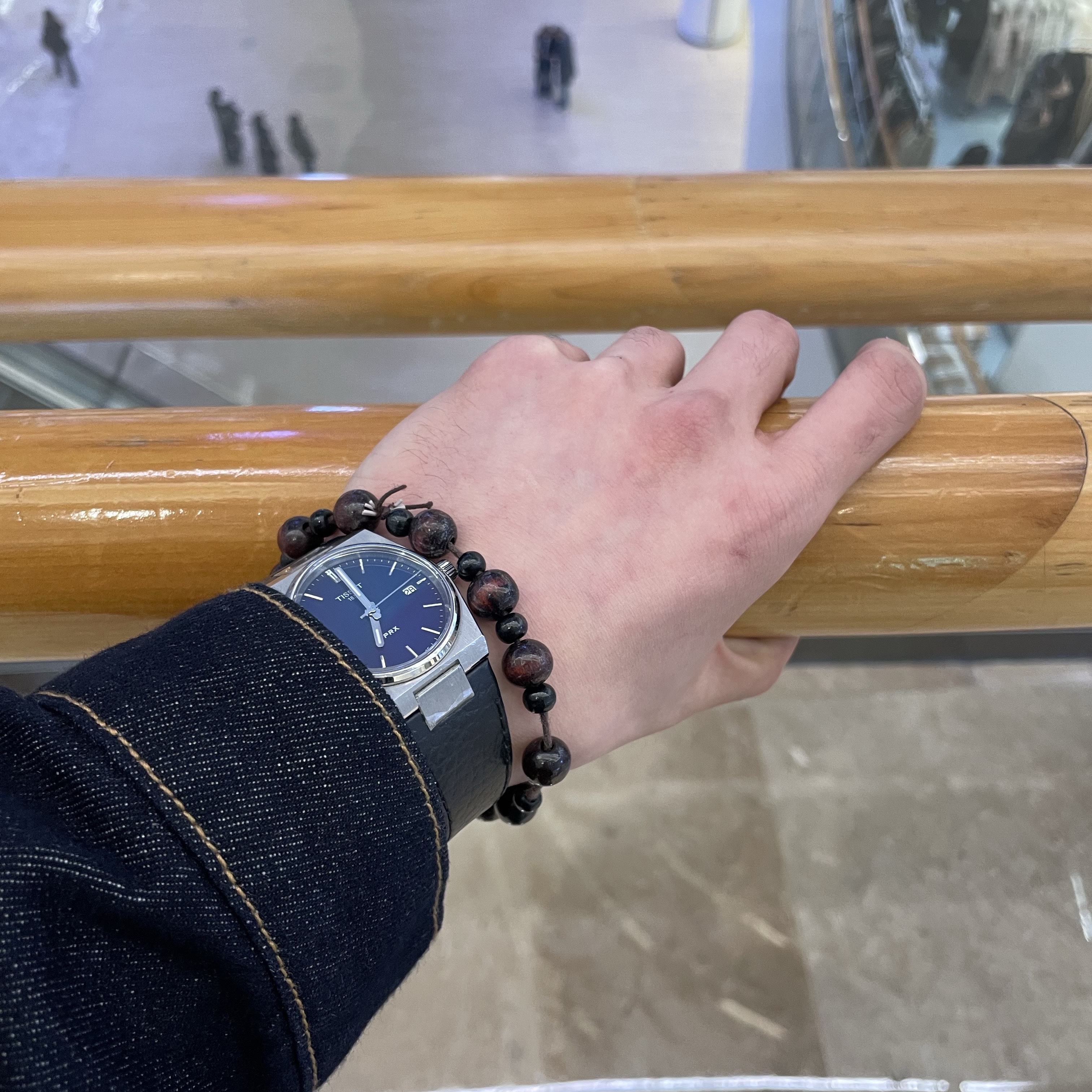 Tissot PRX 35mm Quartz Steel Blue 착용 스타일