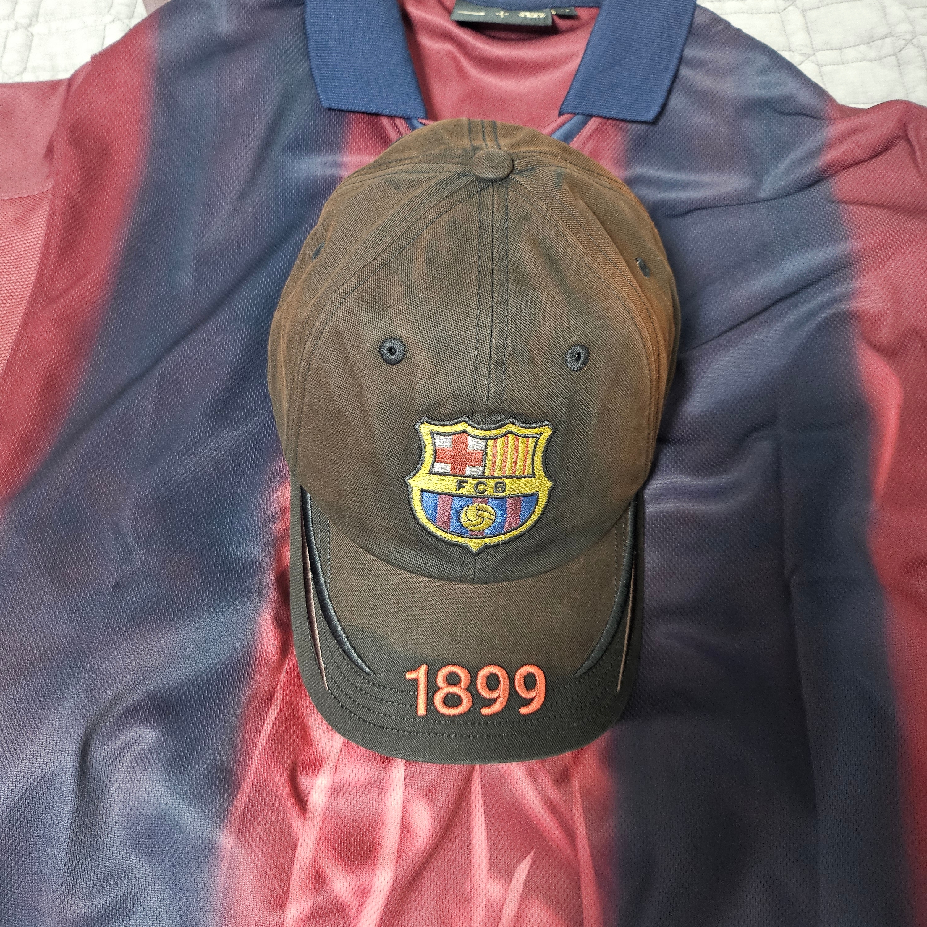 Nike FC Barcelona x Travis Scott Retro 2000/01 Home Skeleton Jersey Multicolor (Non Marking Ver.) 착용 스타일 - 3