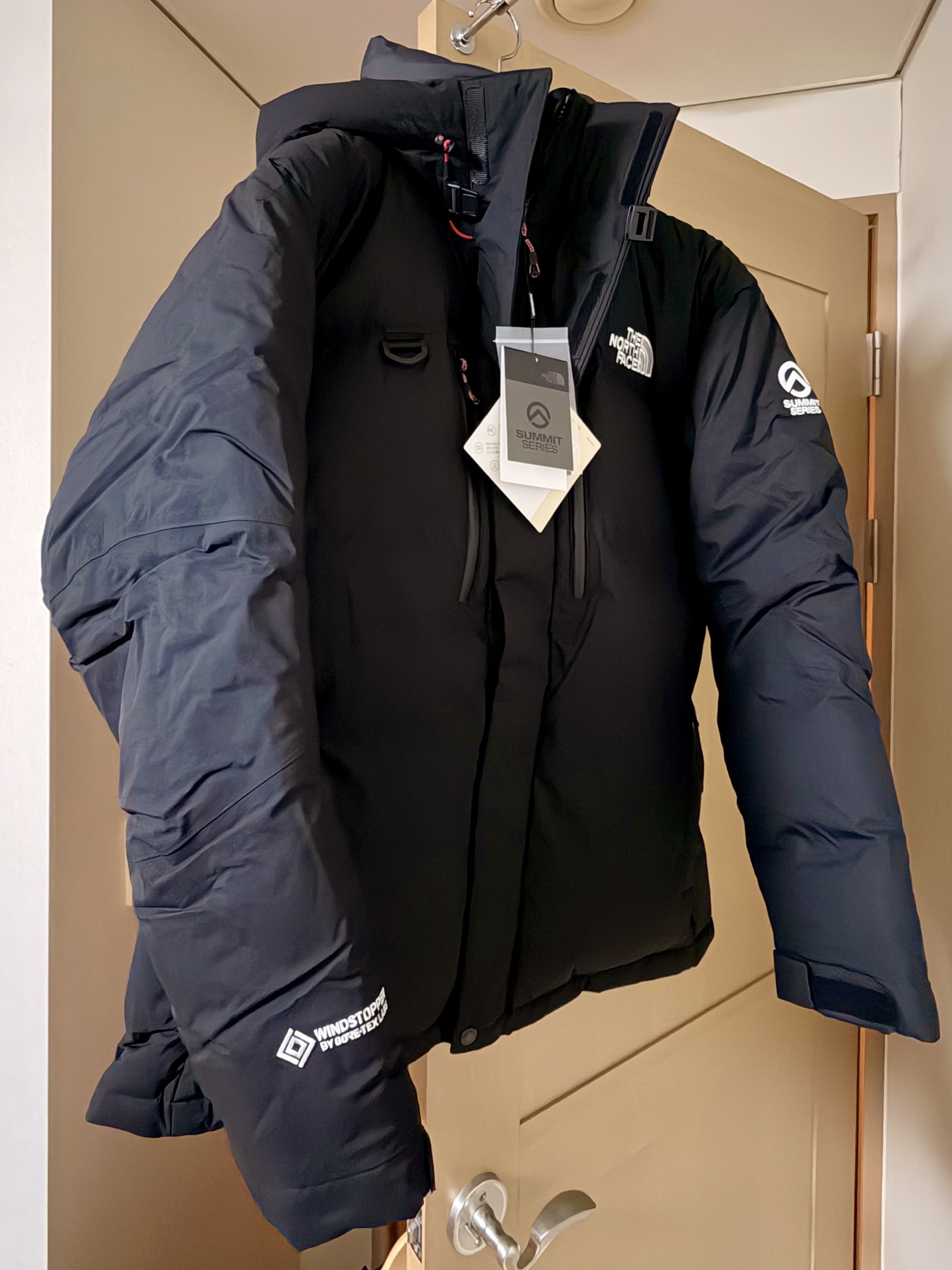 The North Face Himalayan Parka RDS Down Black - 24FW, The North Face Himalayan 30th Anniversary Parka Black - 24FW 착용 스타일