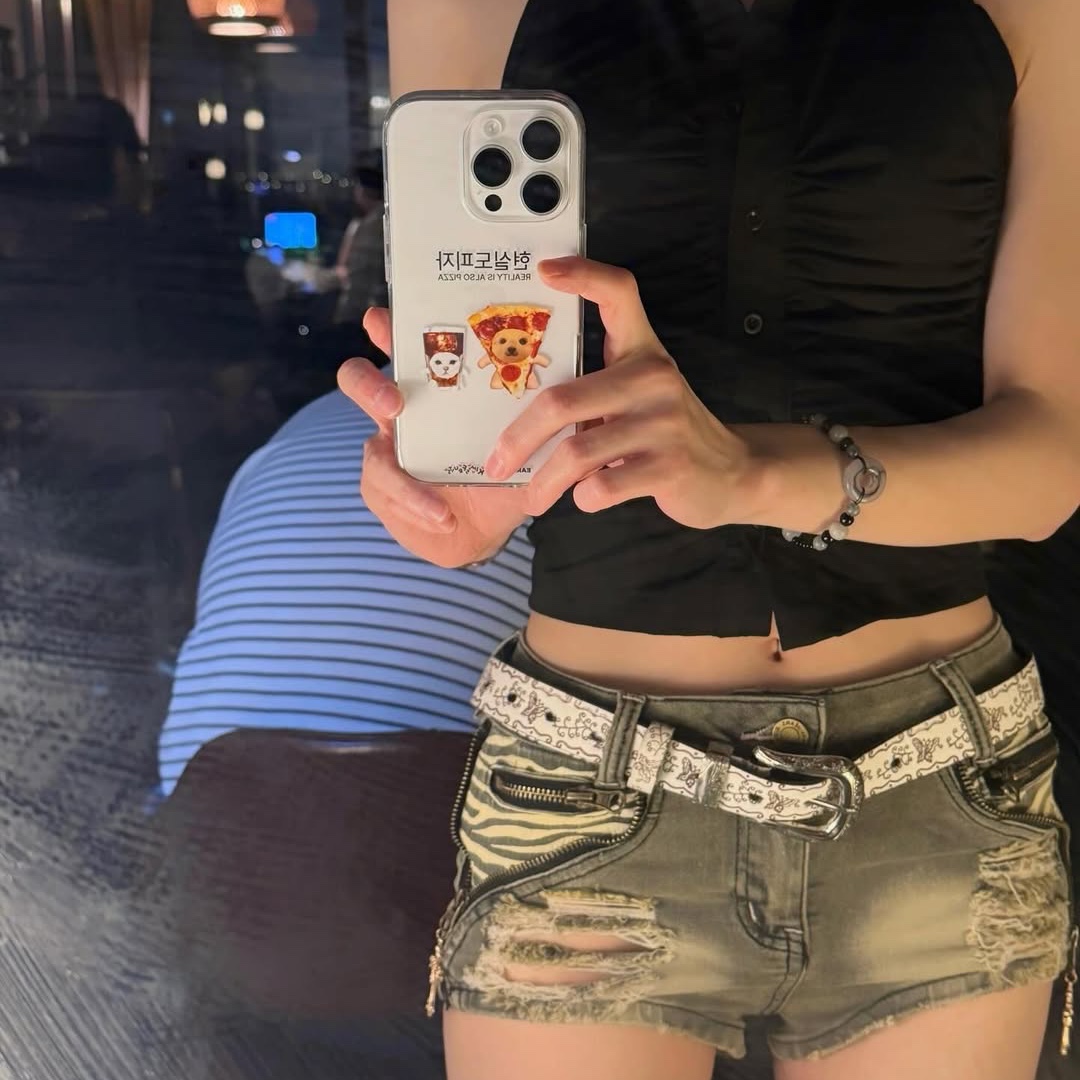 [EARPEARP X KIMS FRUITS] Reality Escapizza Jelly Case 착용 스타일 - 3