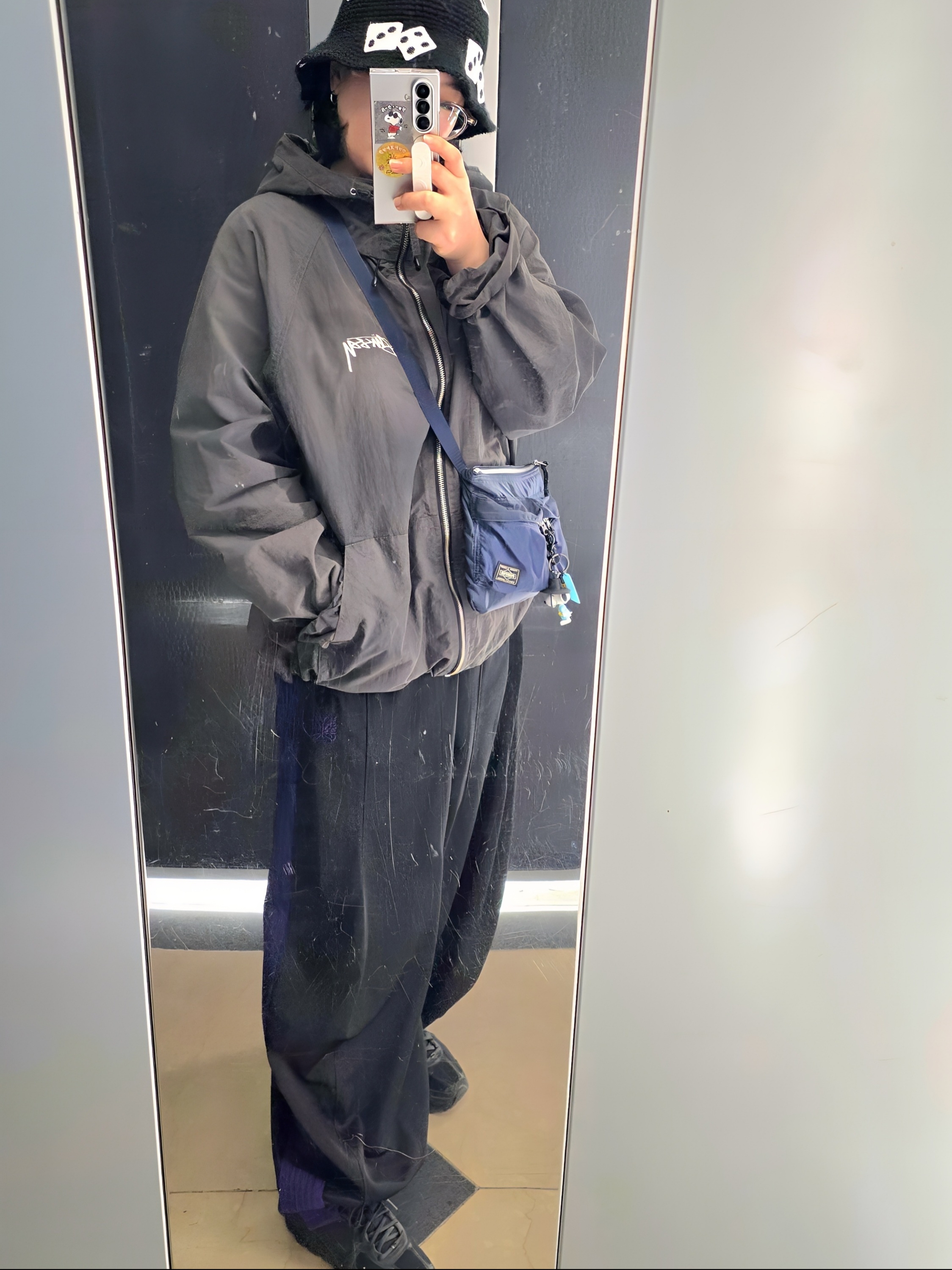 Stussy Dice Knit Bucket Hat Black, Needles H.D. Track Pants Poly Smooth Purple 착용 스타일 - 1