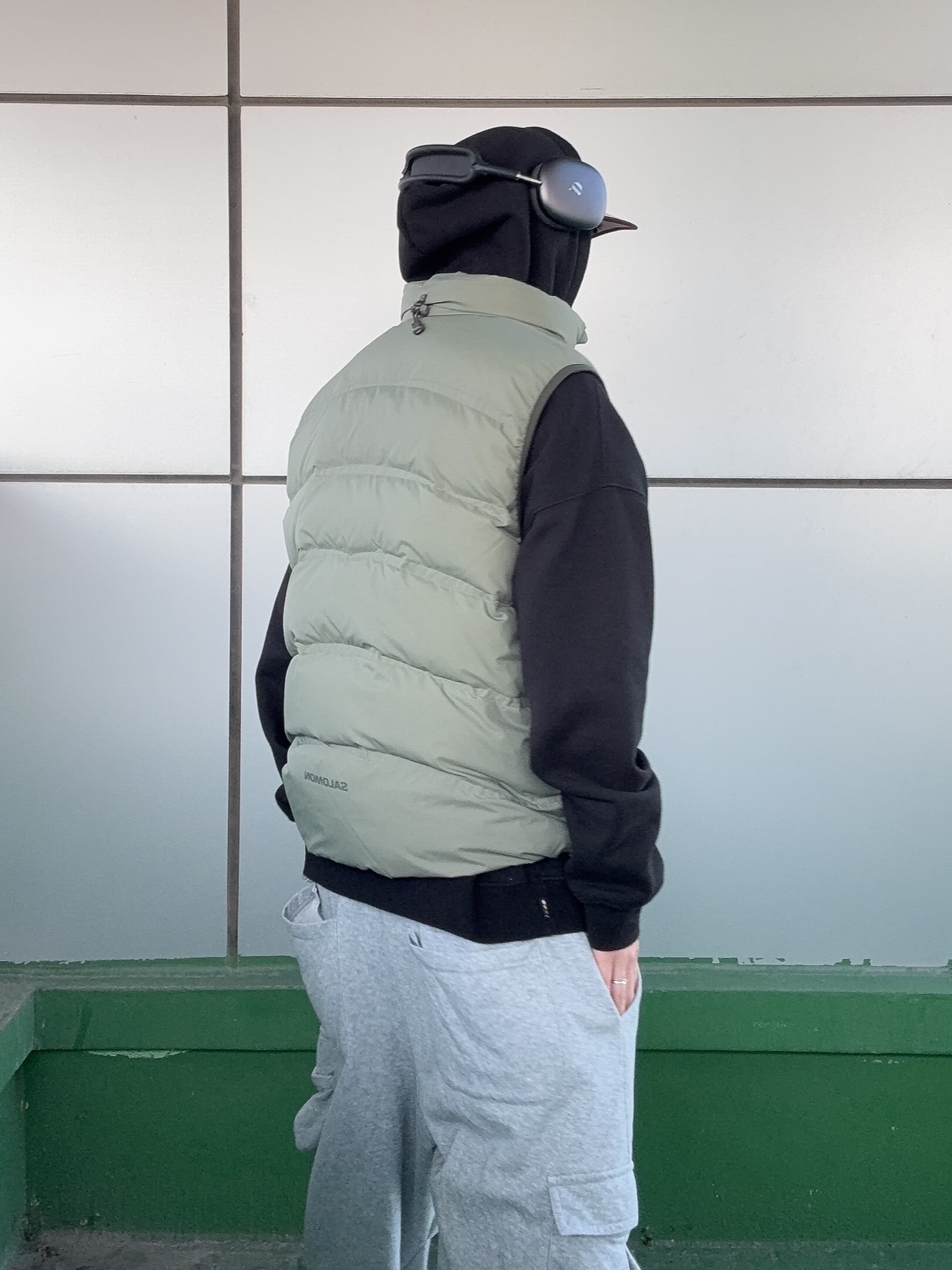 Nike Air Force 1 '07 LV8 Varsity White Pine Green, IAB Studio Hoodie Black 착용 스타일 - 9