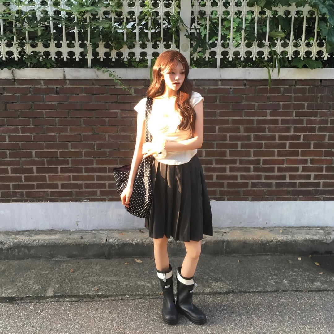 earpearp Sheer String Rain Boots Middle Black 착용 스타일 - 1