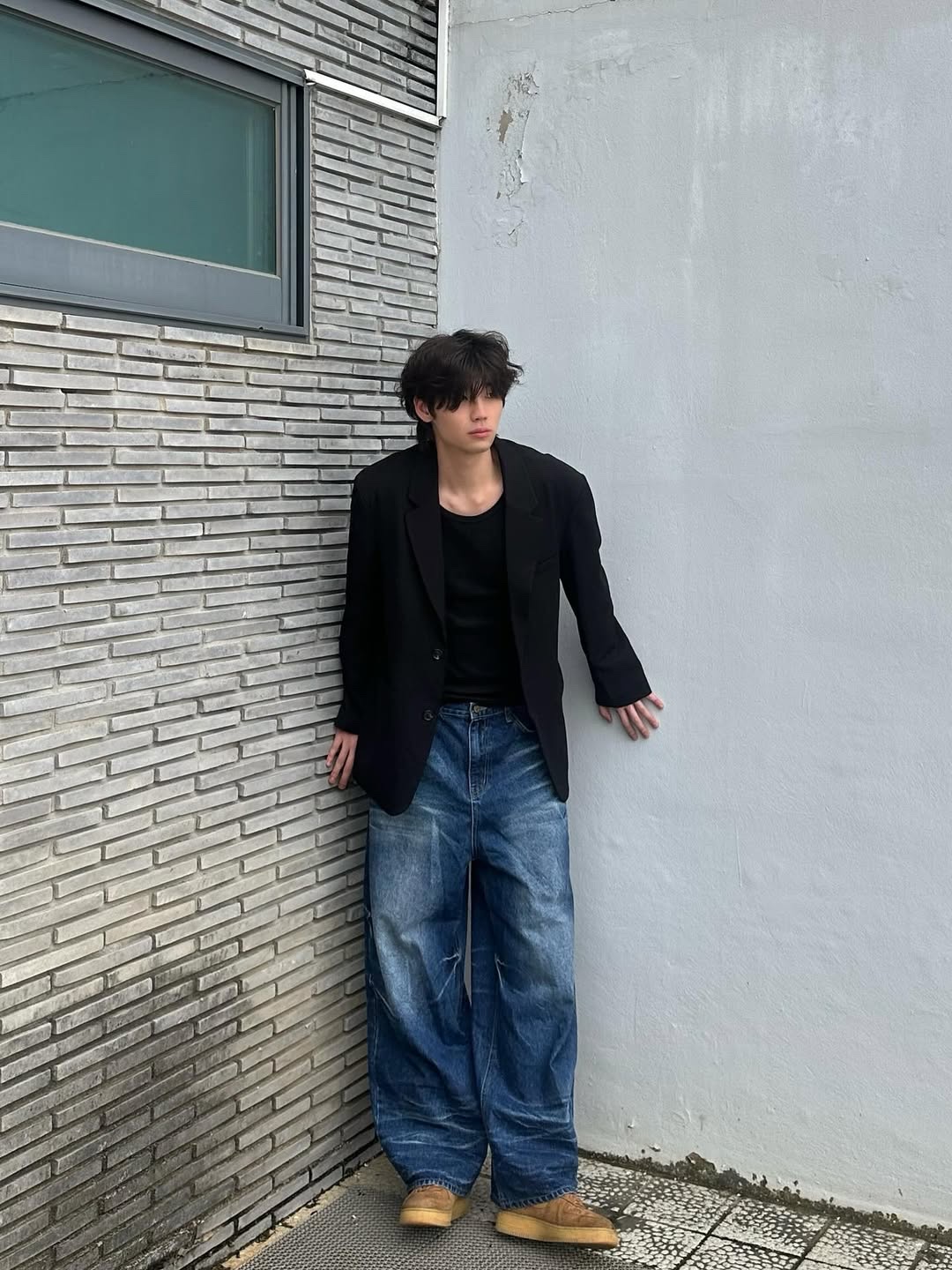 SSERPE Starry Night Washed Wide Denim Pants Blue 착용 스타일 - 2