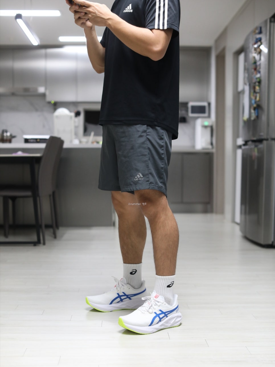 Asics Novablast 5 White Tuna Blue 착용 스타일
