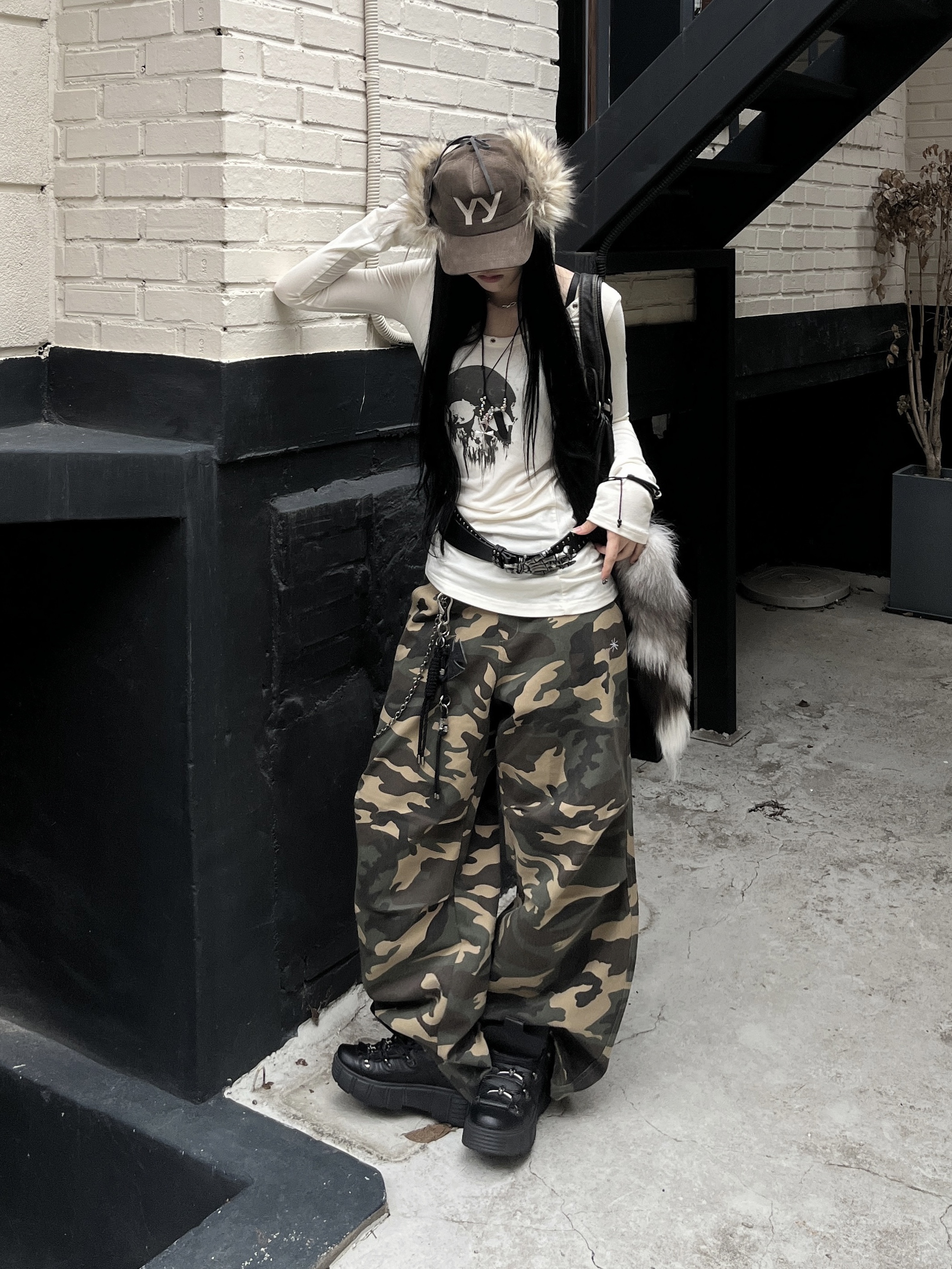 SLOW RECORD HOUSE Double Pintuck Cotton Pants Camo Vintage Green 착용 스타일 - 4