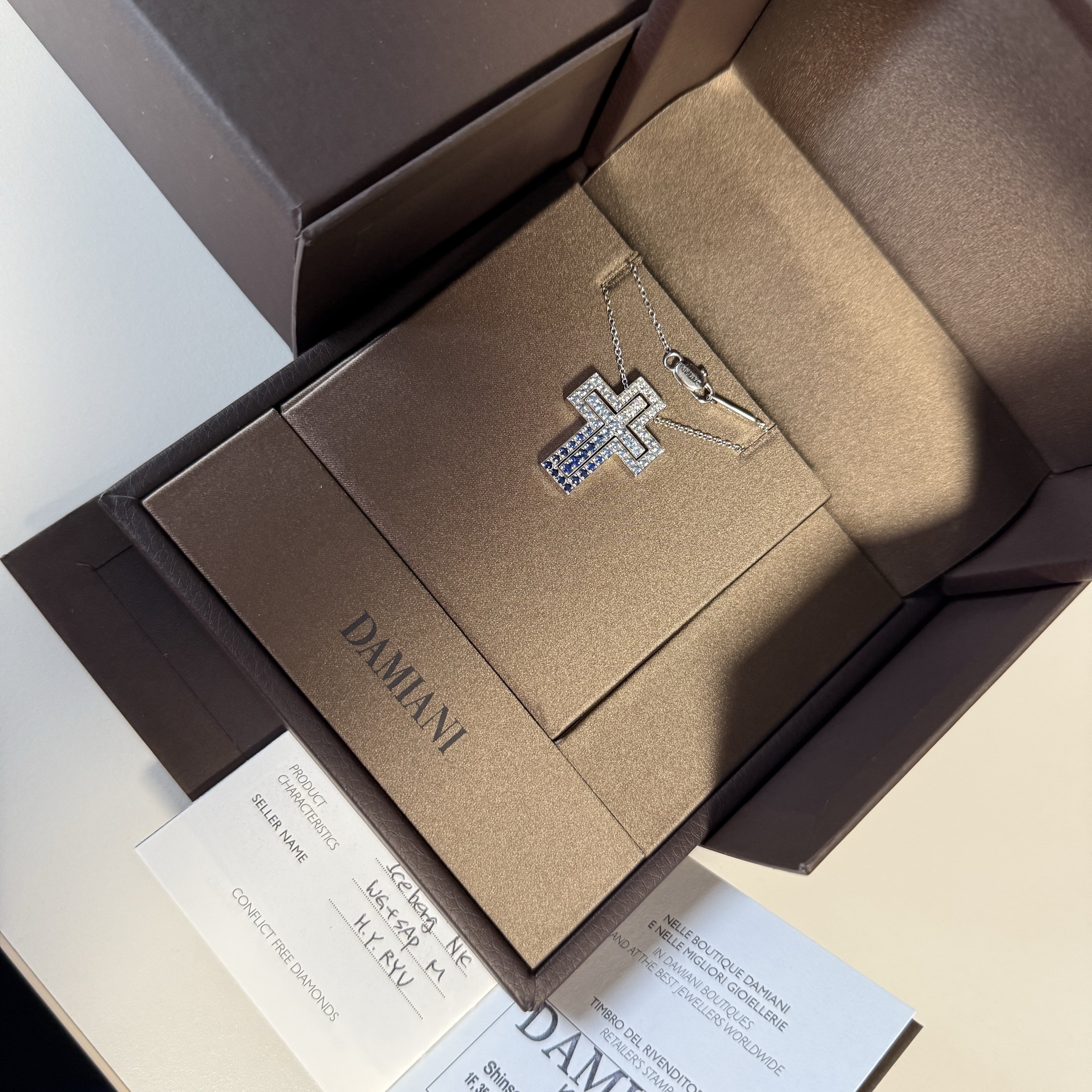 Damiani Belle Epoque Diamonds Sapphires Necklace White Gold 착용 스타일