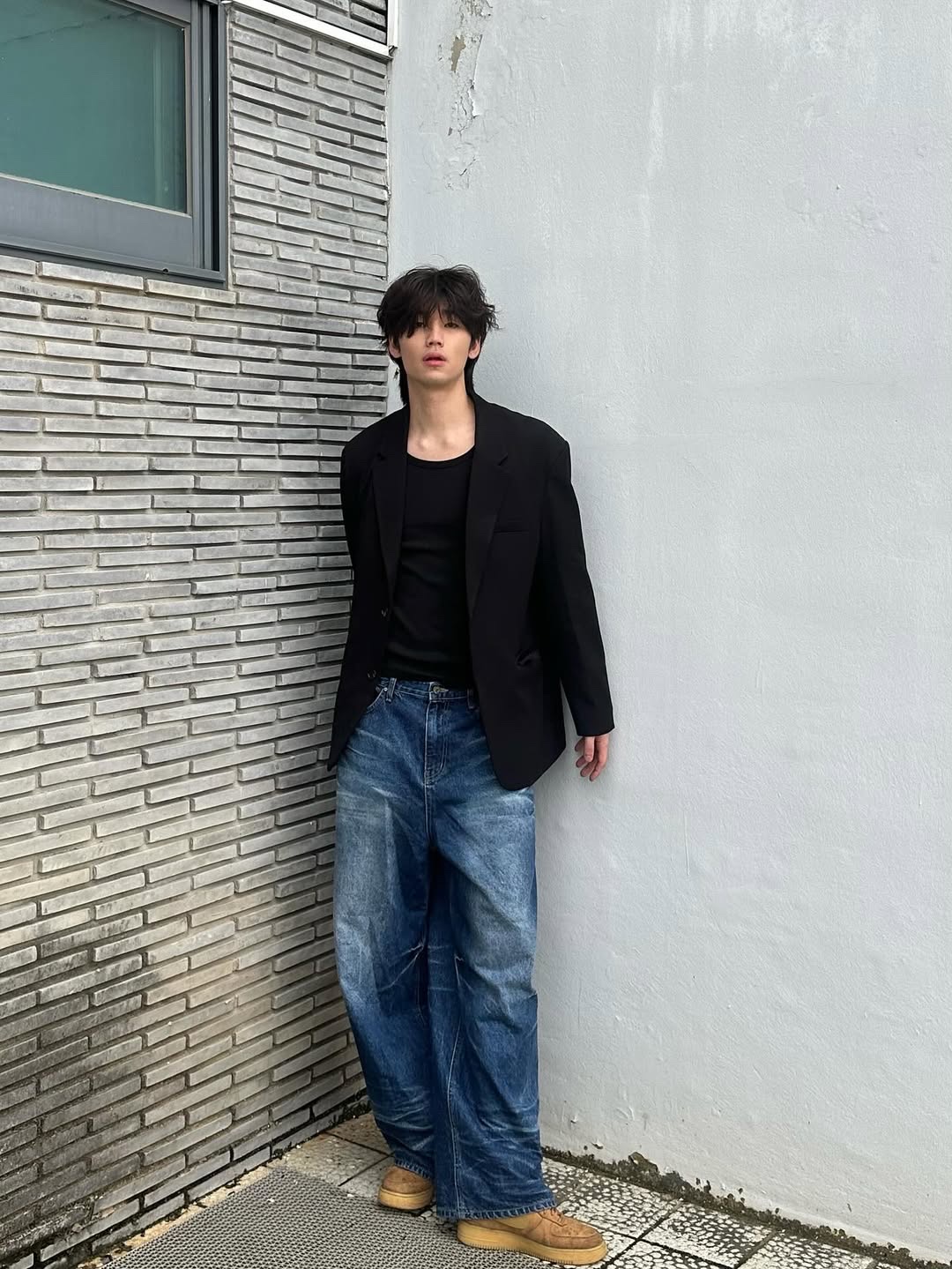 SSERPE Starry Night Washed Wide Denim Pants Blue 착용 스타일 - 1