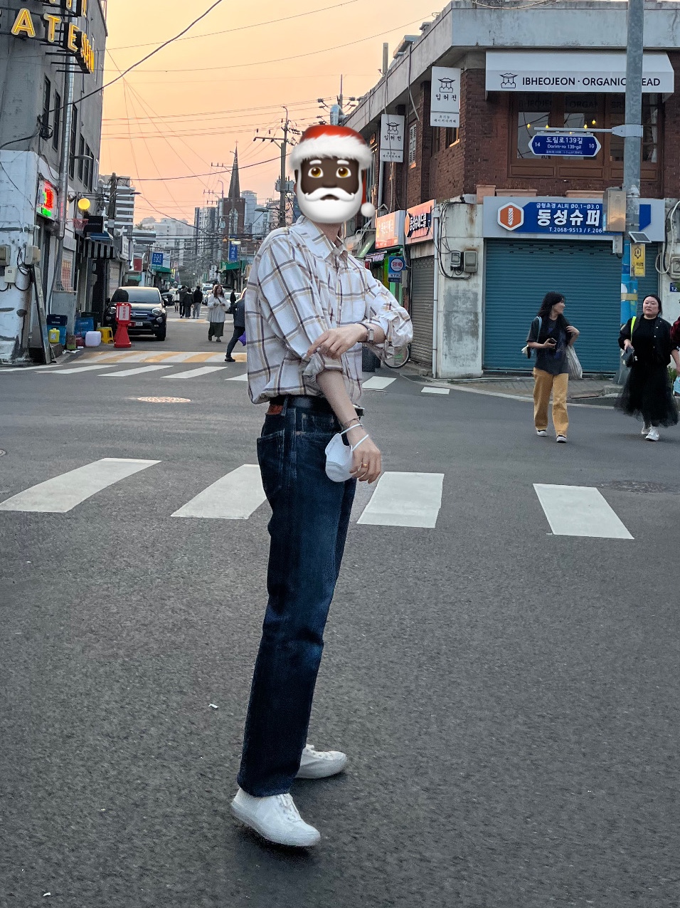 Moonstar Fine Vulcanized Gym Classic White, Jacquemus Le Bob Artichaut Bucket Hat Off White 착용 스타일 - 2