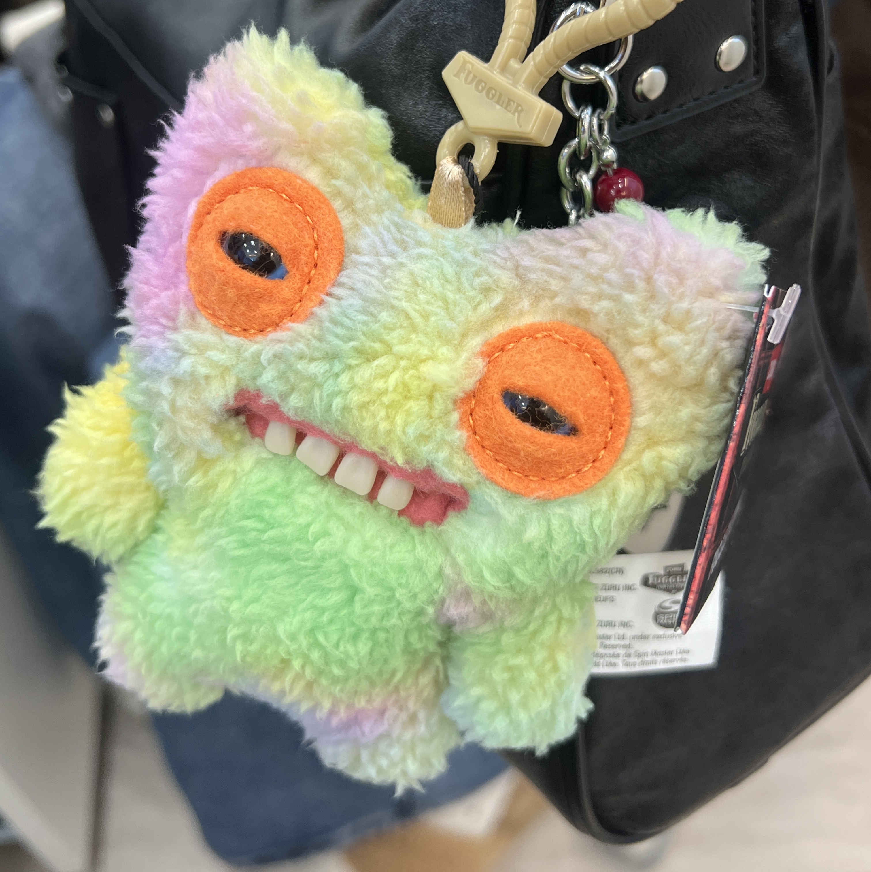 Fuggler Munch Munch Mix Keyring Multicolor 착용 스타일