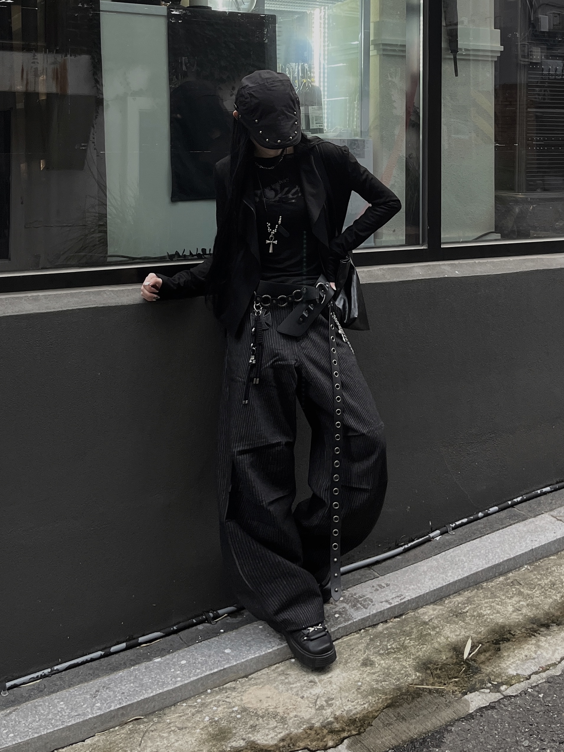 SLOW RECORD HOUSE Double Pintuck Stripe Denim Pants 착용 스타일 - 5