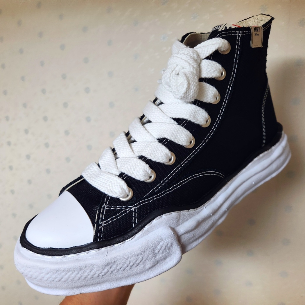 Maison Mihara Yasuhiro Peterson OG Sole Canvas High-top Sneakers Black 착용 스타일 - 1