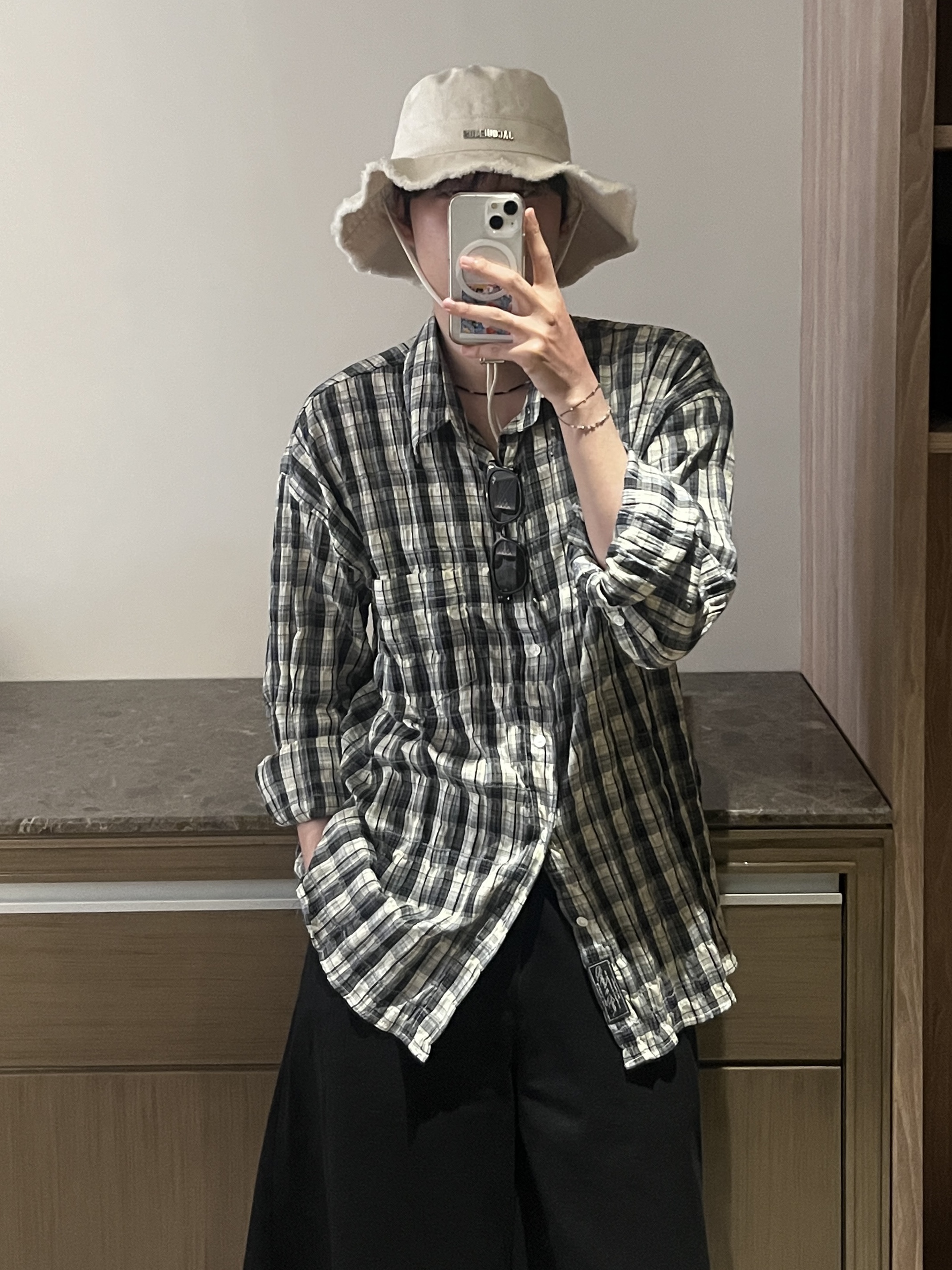 Moonstar Fine Vulcanized Gym Classic White, Jacquemus Le Bob Artichaut Bucket Hat Off White 착용 스타일 - 3