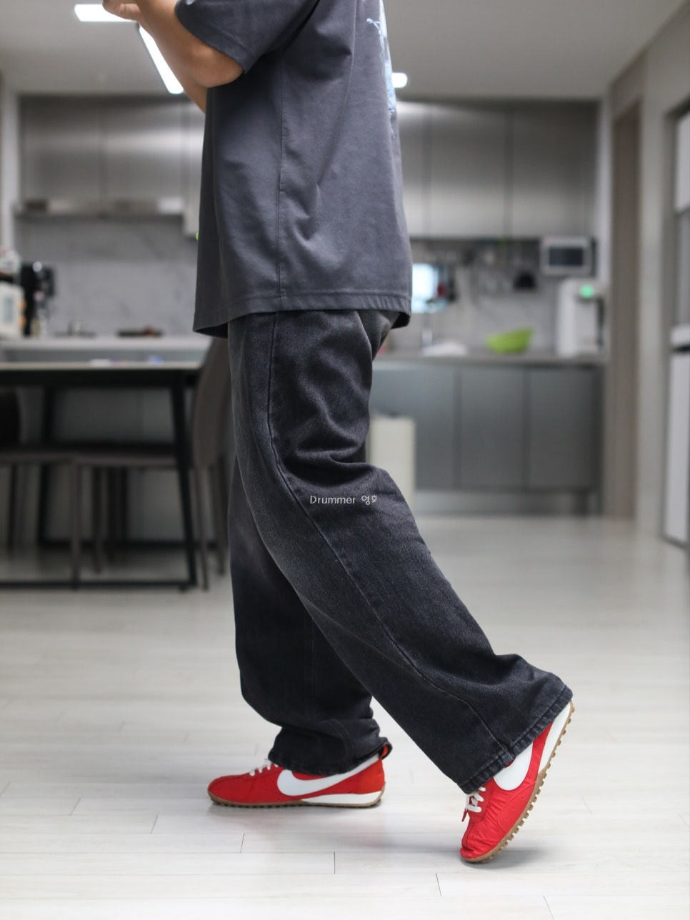 Nike x Jacquemus Moon Shoe SP University Red and Bicycle Yellow 착용 스타일