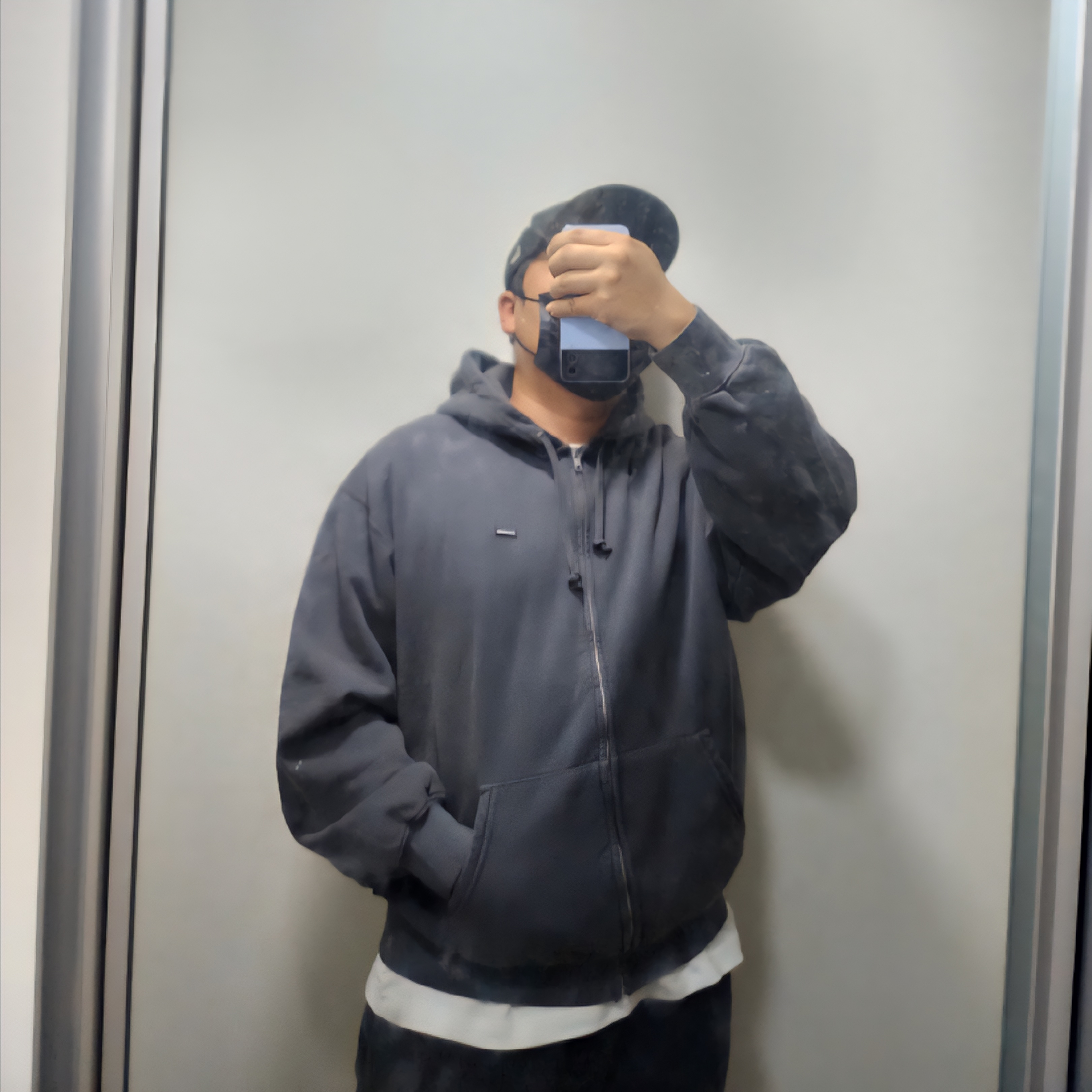 Supreme Overdyed Small Box Zip Up Hooded Sweatshirt Black - 24SS 착용 스타일