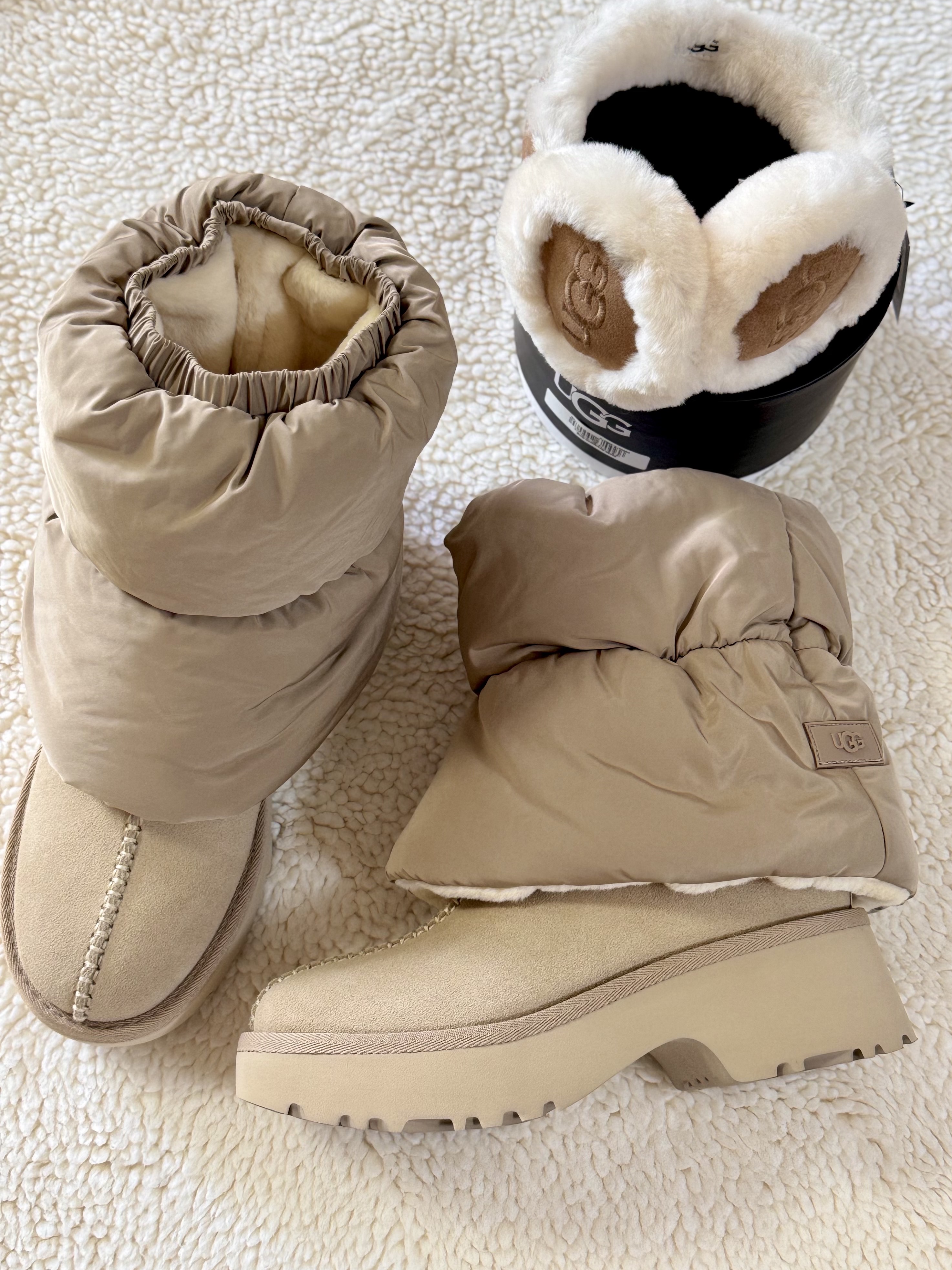 (W) UGG Embroidered Logo Earmuff Chestnut, (W) UGG Plushwarmer Amphora 착용 스타일 - 1