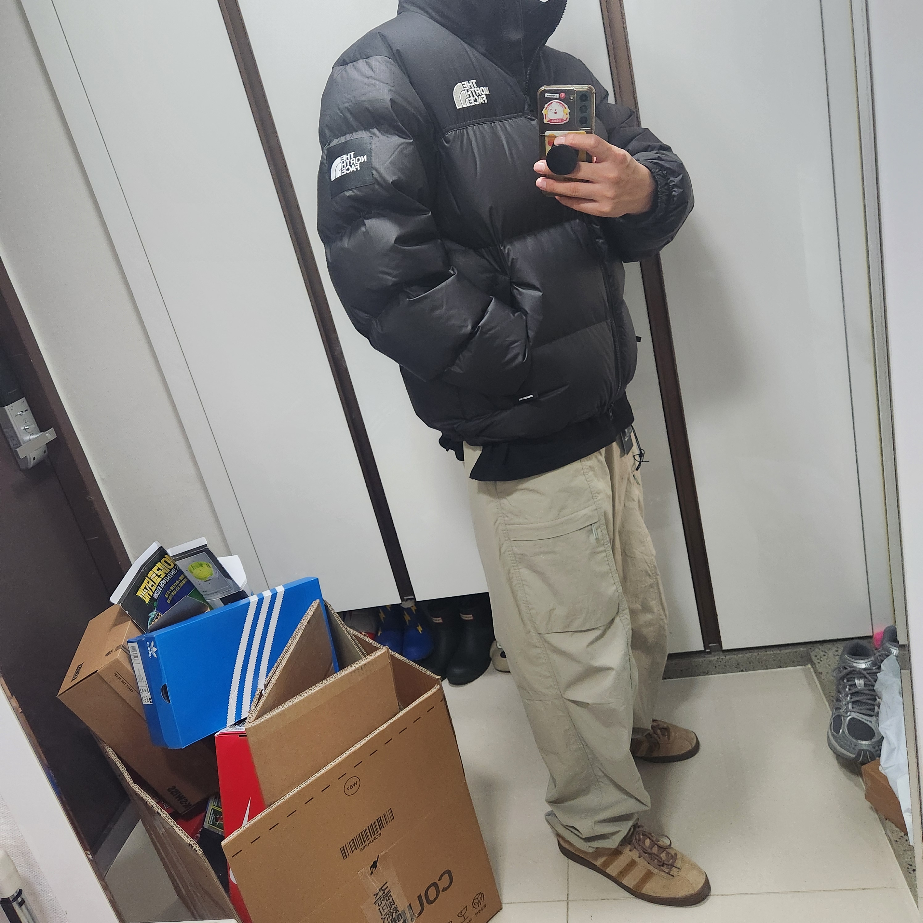 The North Face White Label Novelty Nuptse RDS Down Jacket Real Black 착용 스타일 - 2