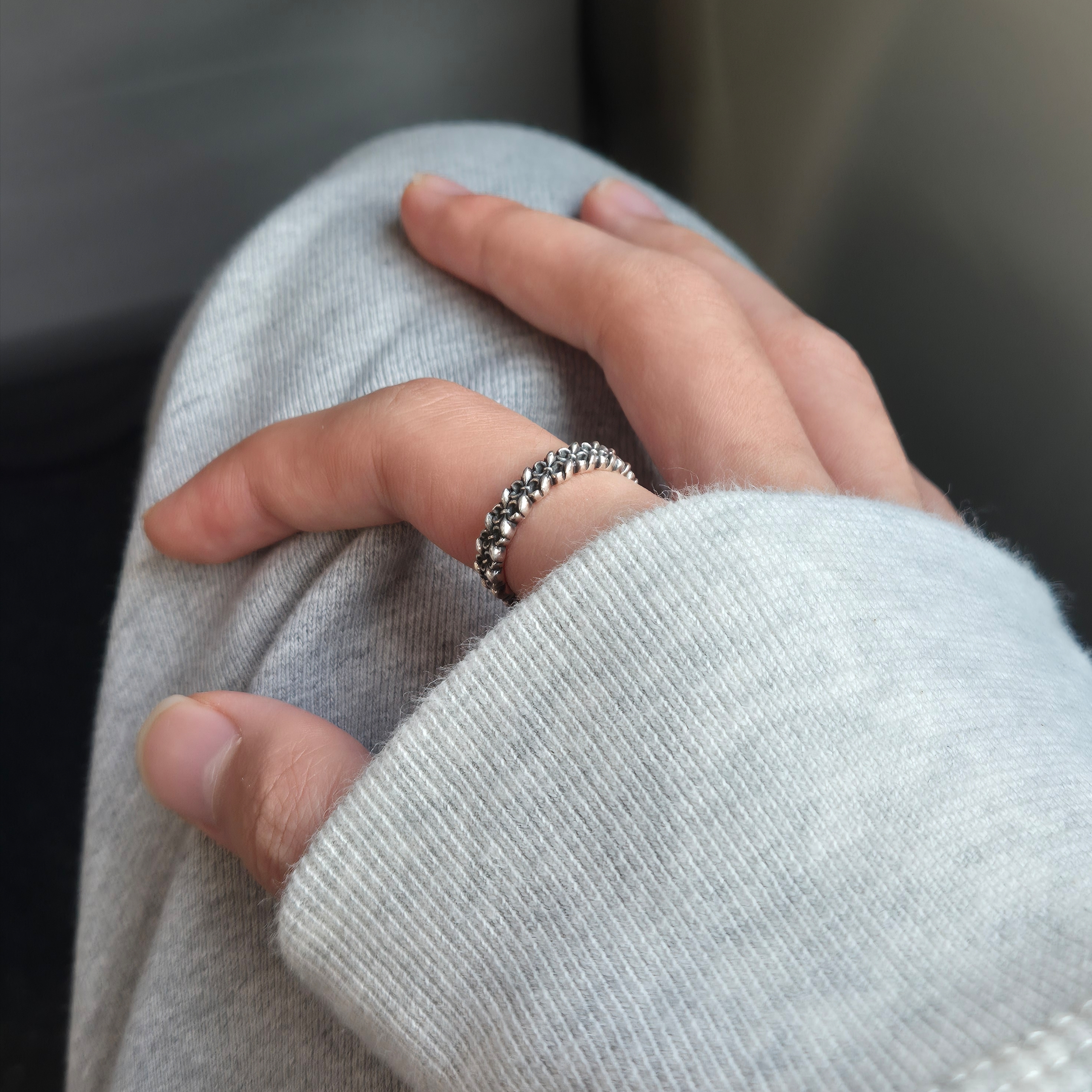 Scudo Lily Layered Ring 착용 스타일