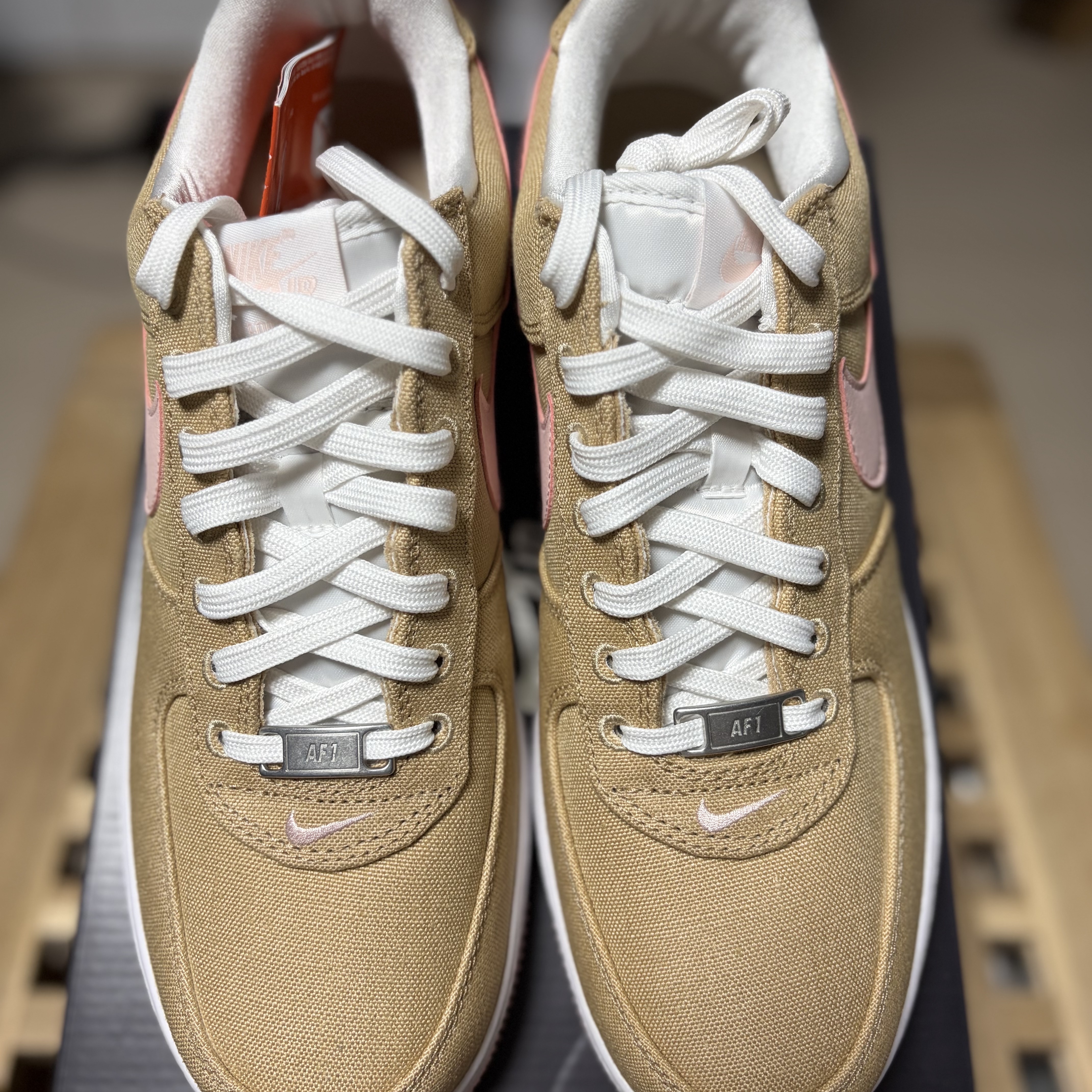 Nike Air Force 1 Low Linen 착용 스타일 - 4
