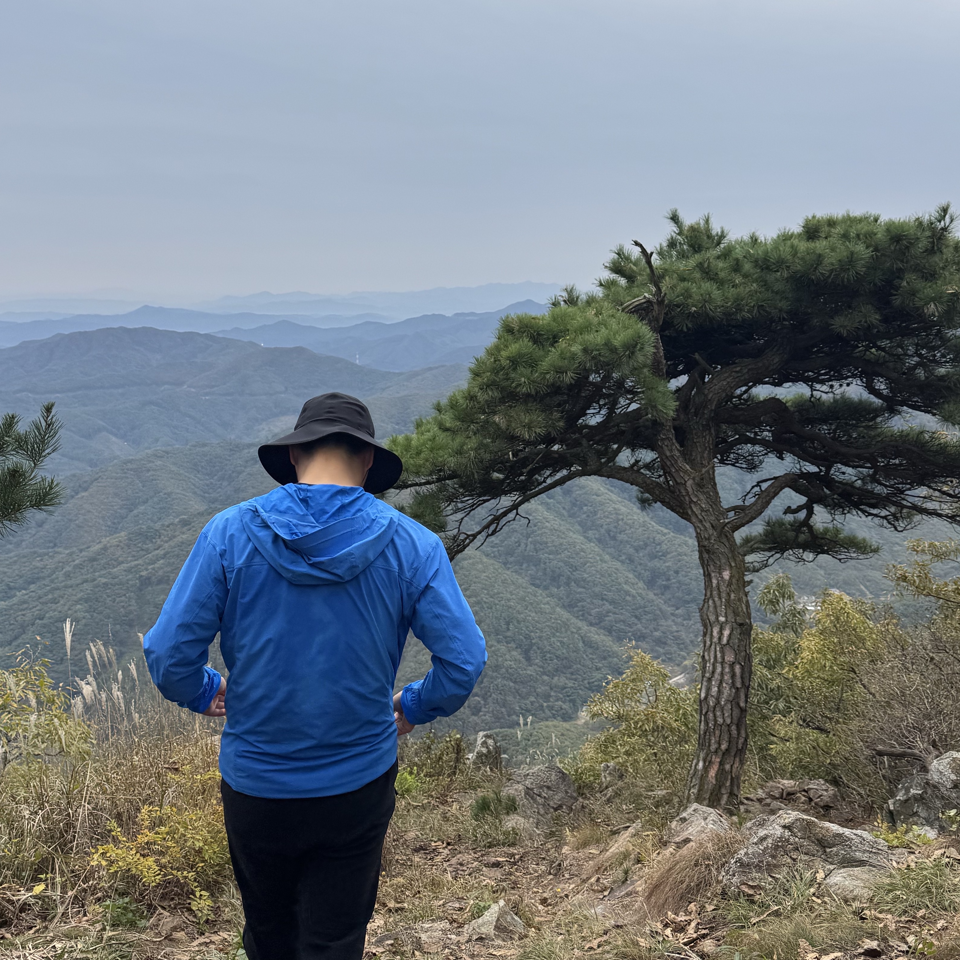 Arc'teryx Sinsola Hat 24K Black 착용 스타일