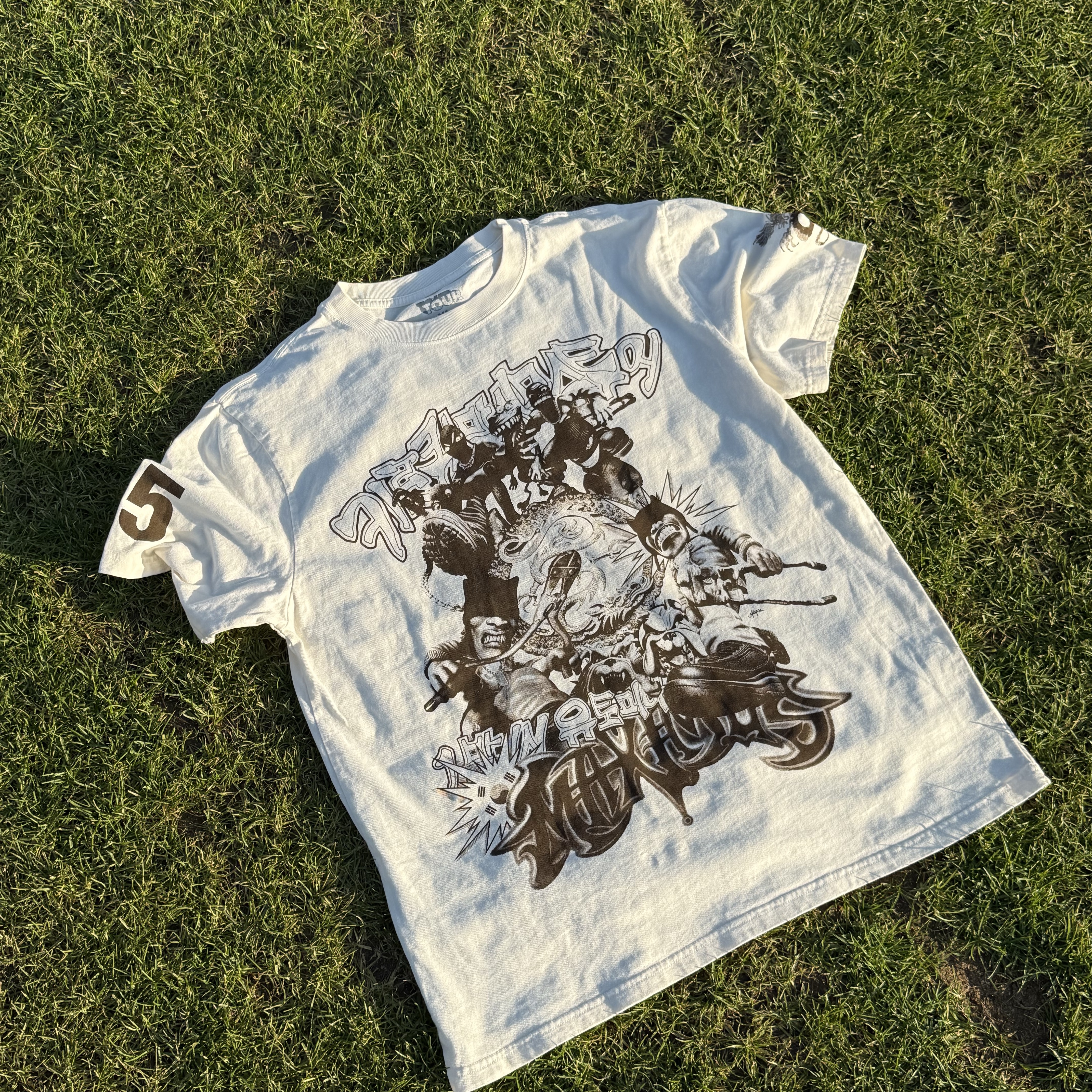 Travis Scott Circus Maximus Stadium Tour 25 T-Shirts Off White - Korea Exclusive 착용 스타일