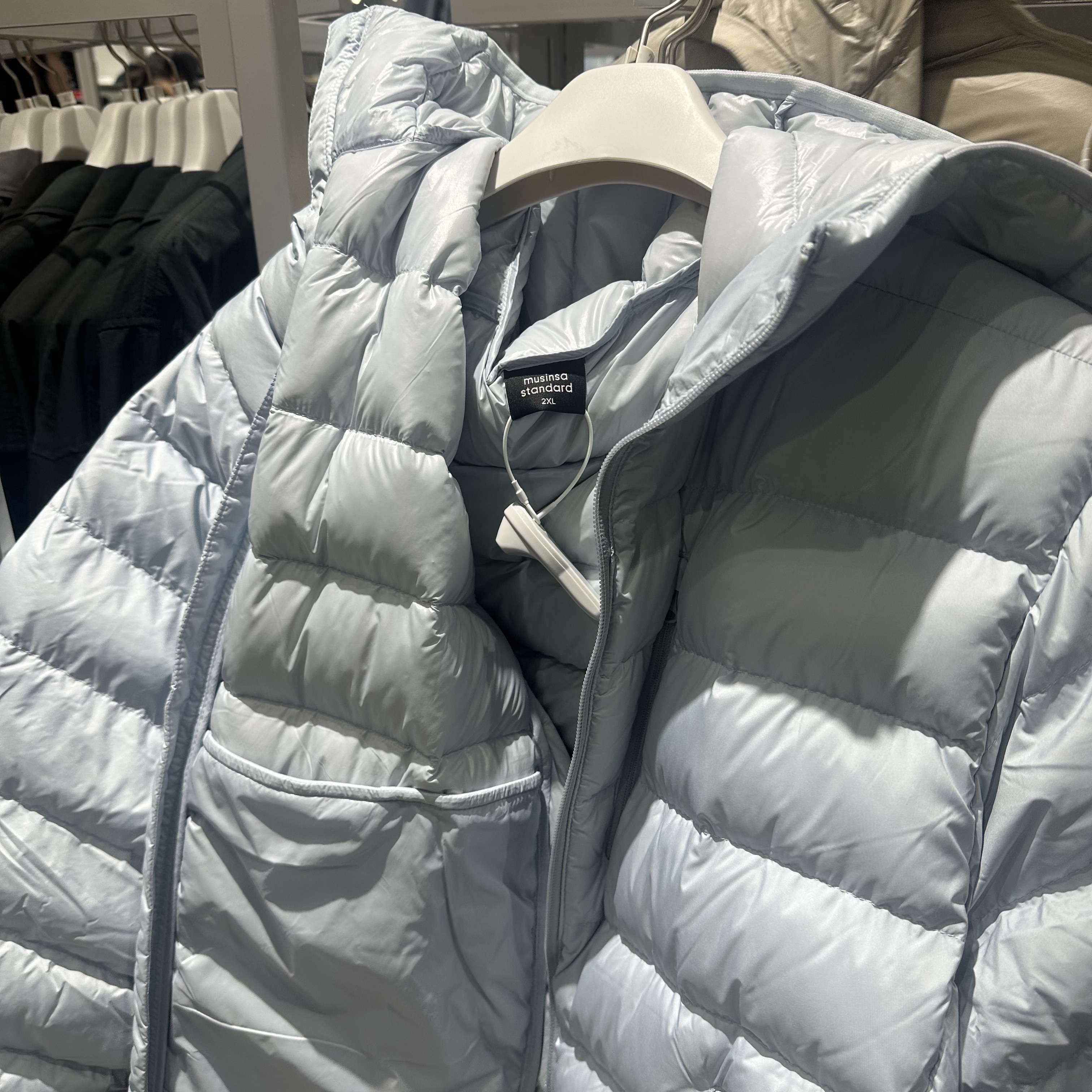 Musinsa Standard City Leisure Hooded Light Down Jacket Cloudy Blue 착용 스타일